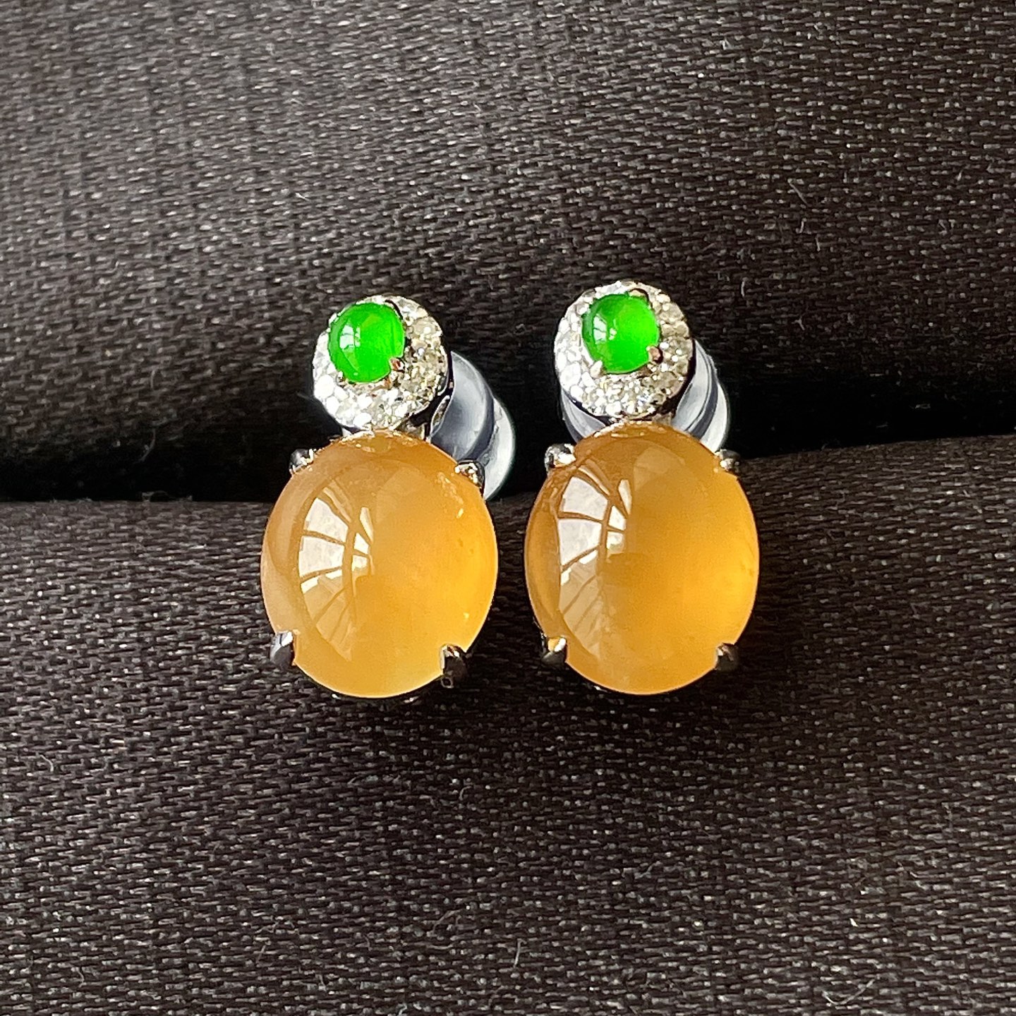 ️缅甸冰黄耳钉，18k金镶嵌，饱满水润，无裂，裸石尺寸8/7/4编码0920好数字