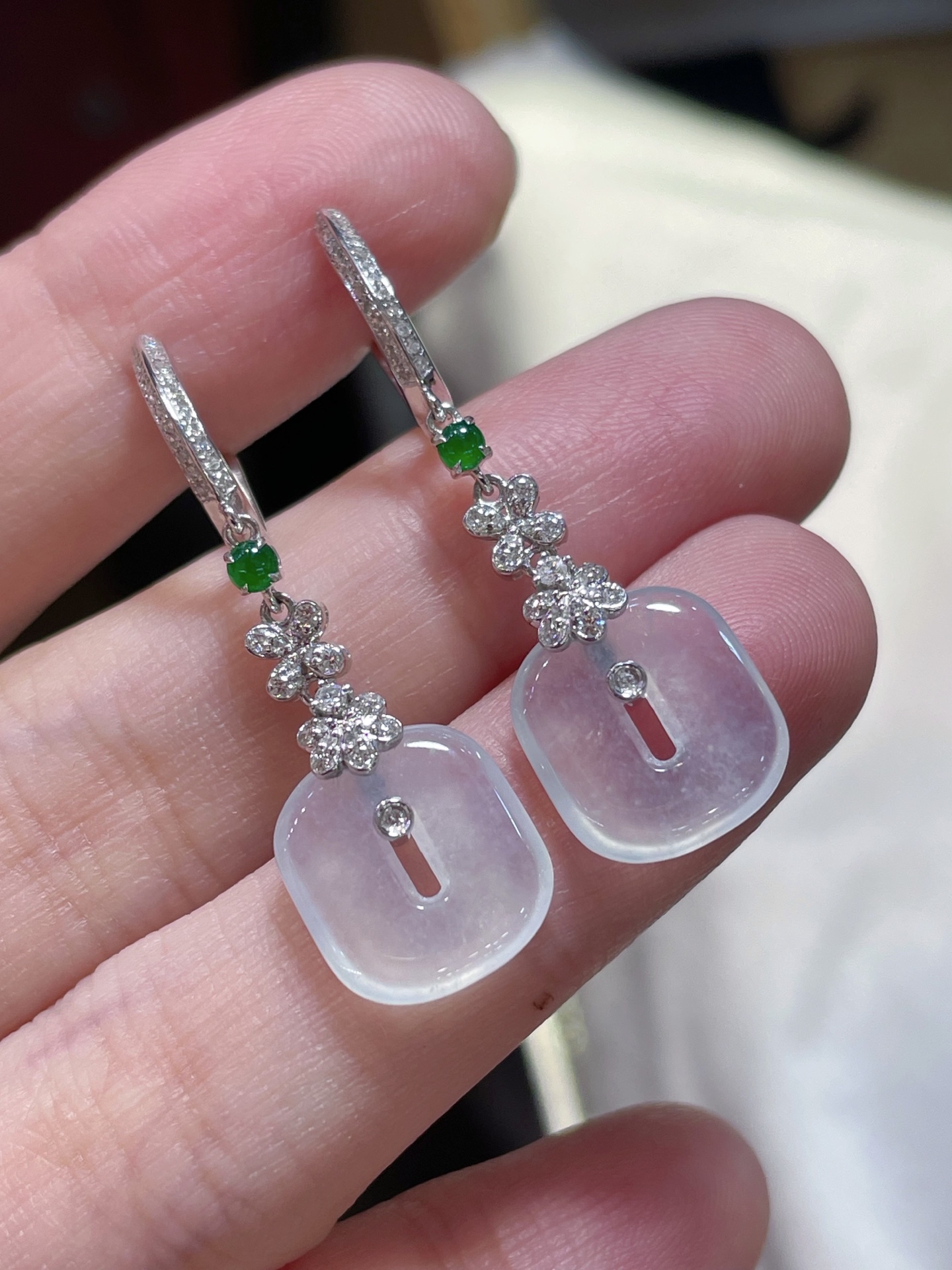 ️ 甜甜圈冰种平安扣耳环，清爽的感觉，种水也是可以的，18k金镶嵌，12-11.1