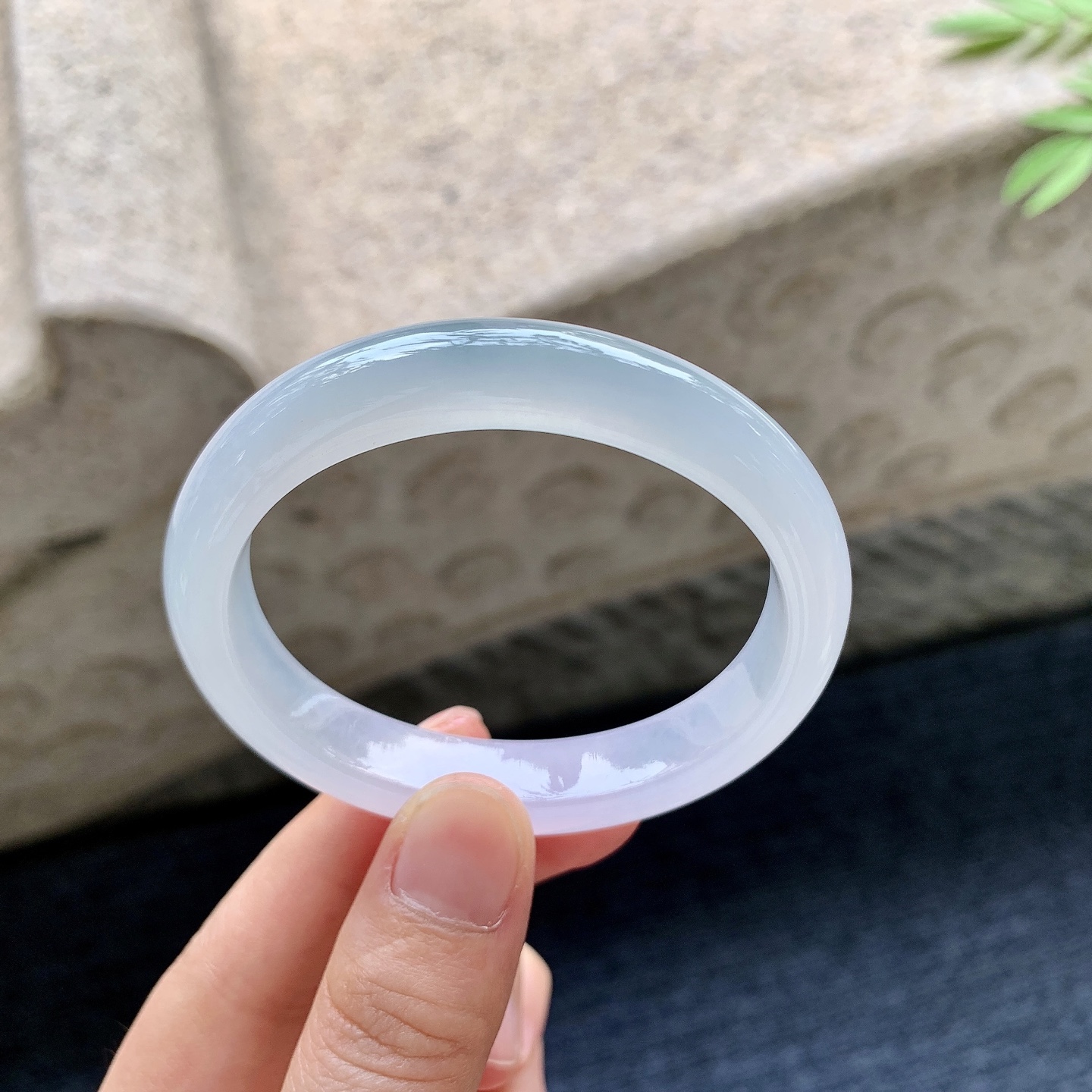 贵妃52 53 圈口53.4/45.5/10.5/7.4 编码G7092345 冰糯粉紫，淡春彩，水润，种老，细腻，无裂
