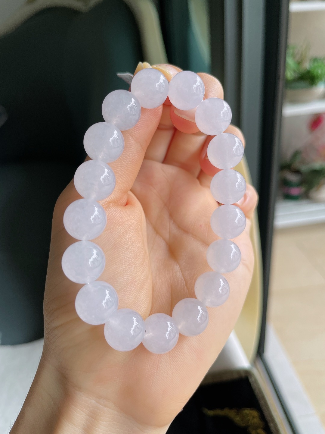 ️，缅甸天然翡翠A货，白冰白月光手串，尺寸：11.7mm。【编4498】
