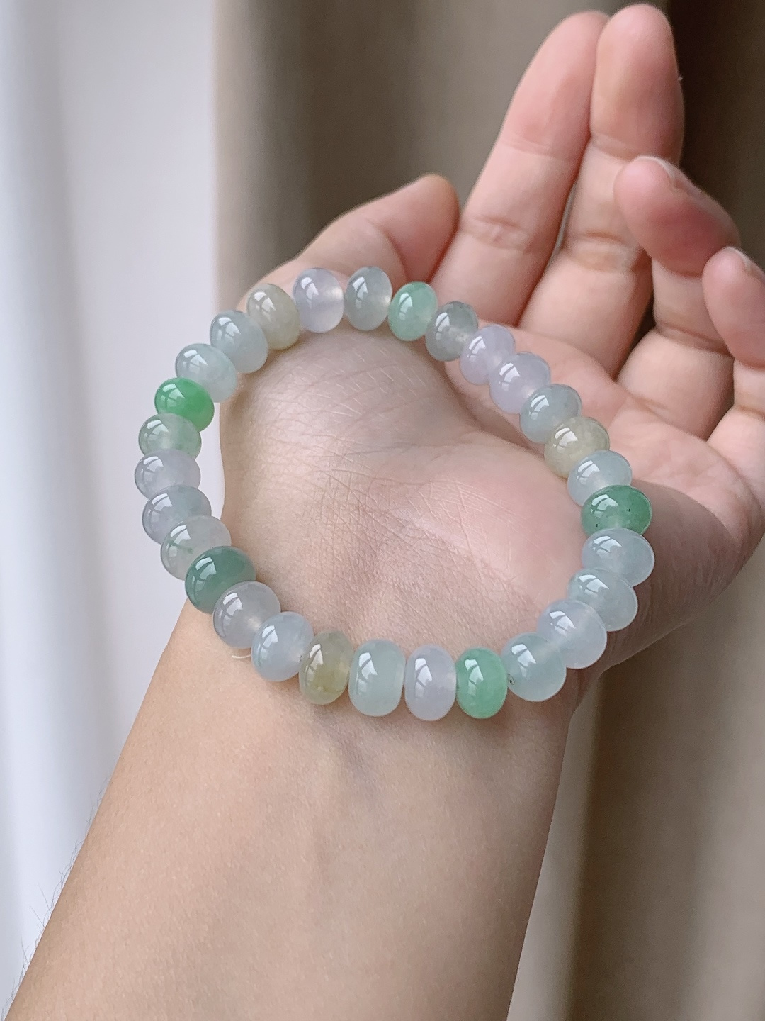 【珠子】冰多宝手串算盘珠珠子手串 【说明】缅甸 性比高 【尺寸】9-6mm 【重量】26.9克