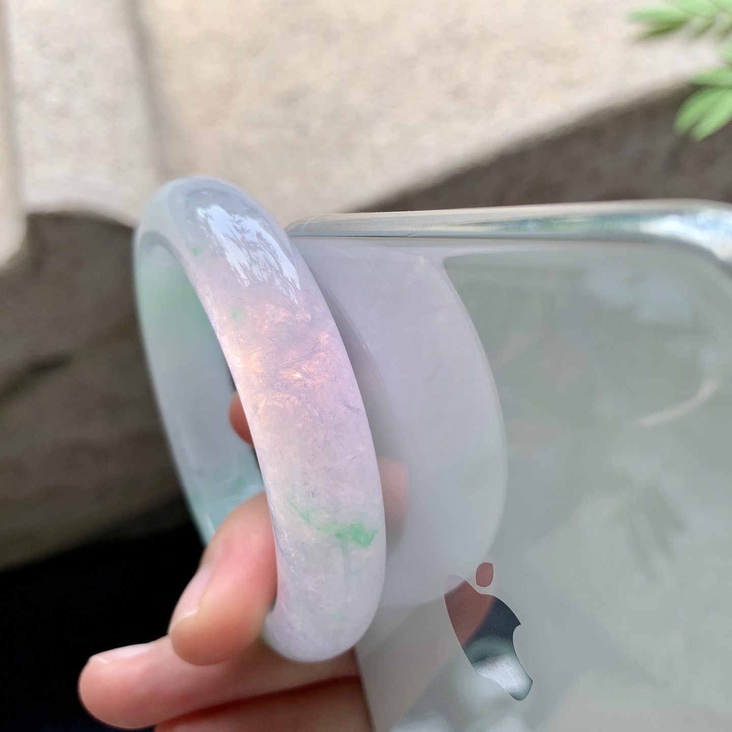 正圈52 53 圈口53.2/13/9 编码G9092331 冰糯春彩，水润，种老，细腻，打灯有纹线