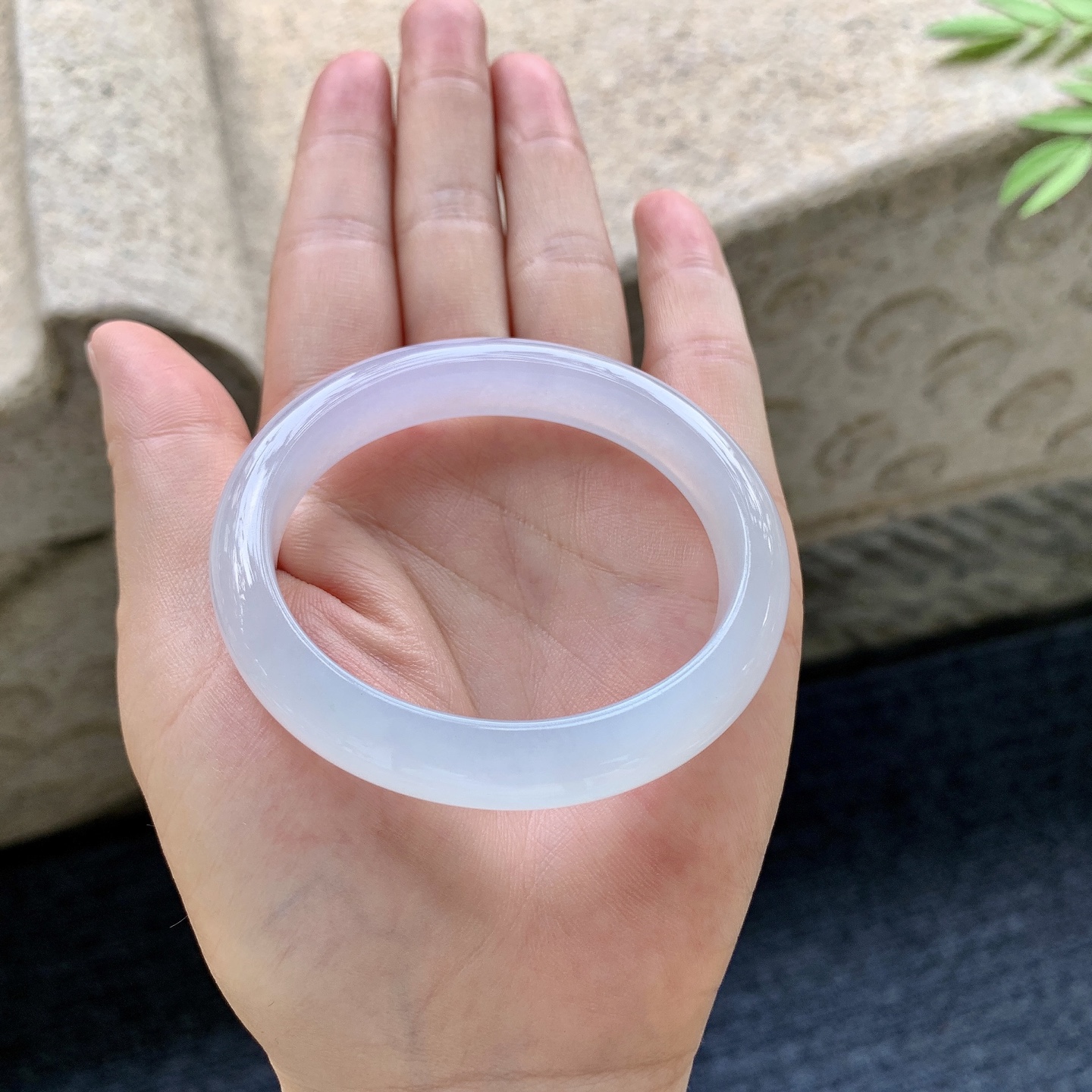 贵妃52 53 圈口53.4/45.5/10.5/7.4 编码G7092345 冰糯粉紫，淡春彩，水润，种老，细腻，无裂