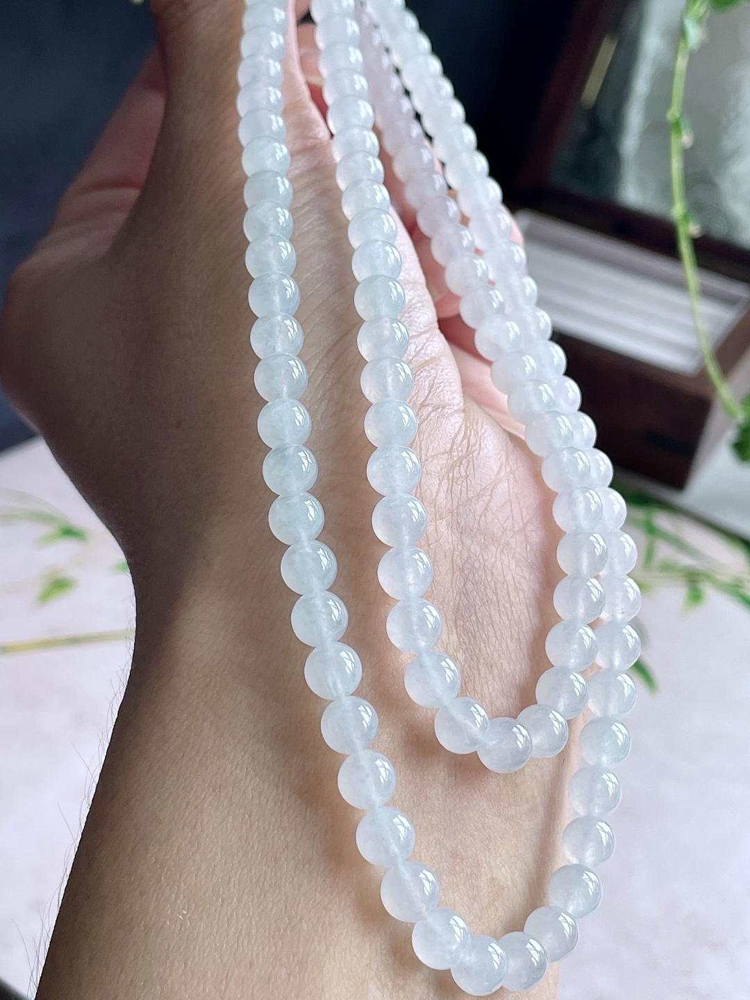 【珠子】白冰珠链圆珠珠子珠链 【说明】缅甸 性比高 【尺寸】5.7mm，35cm 【重量】40.4克