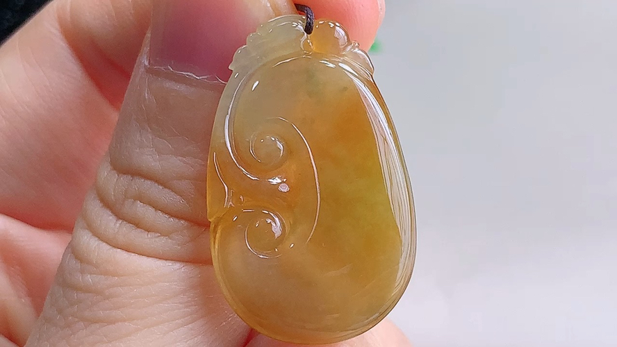 ️ 如意，无裂，尺寸29.5-18.6-3.6mm，包A附证书