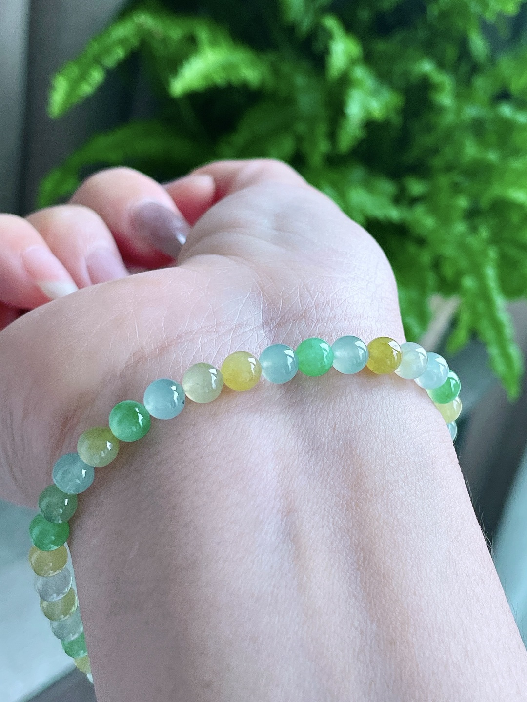 【珠子】冰多宝手串圆珠珠子手串 【说明】缅甸 性比高 【尺寸】5.2mm 【重量】12克