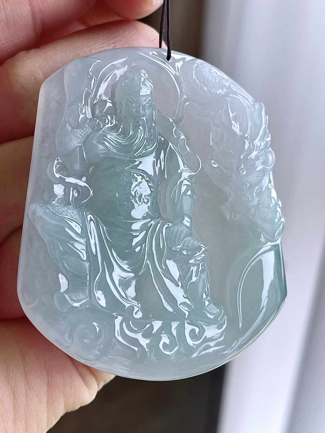【裸石】糯冰晴水御龙忠义关公关二爷武财神牌子吊坠 【说明】缅甸 无裂 性比高 【尺寸】58.2-49.5-5.5 【重量】36克