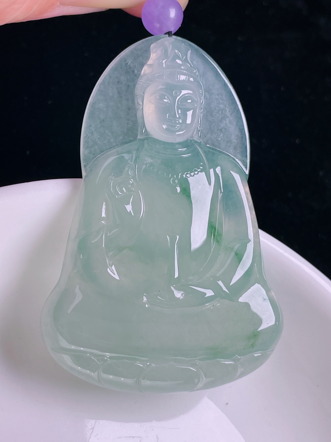 冰绿素衣观音，老种起光，细底通透，尺寸：54.3/37.5/6mm0922