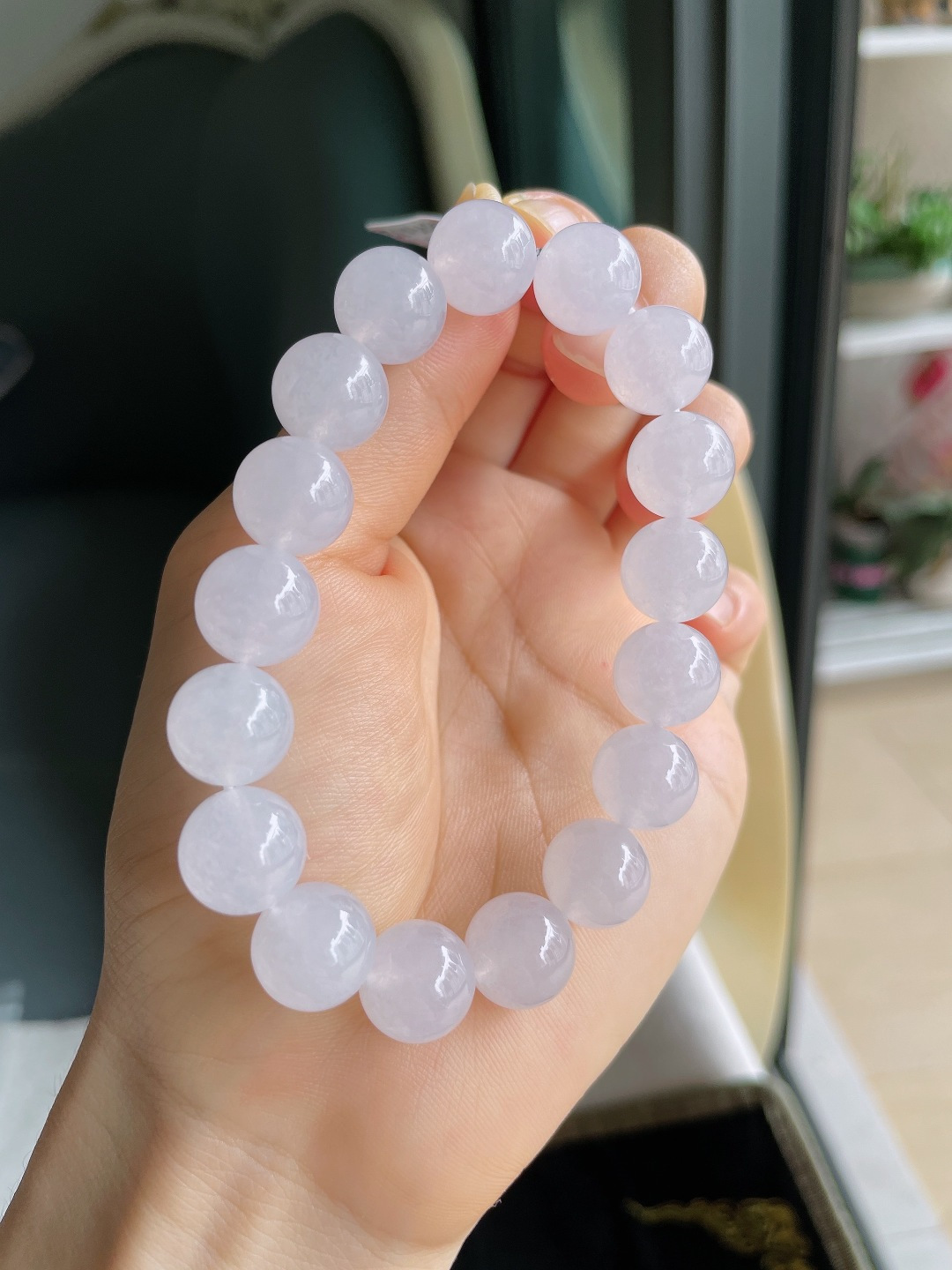 ️，缅甸天然翡翠A货，白冰白月光手串，尺寸：11.7mm。【编4498】