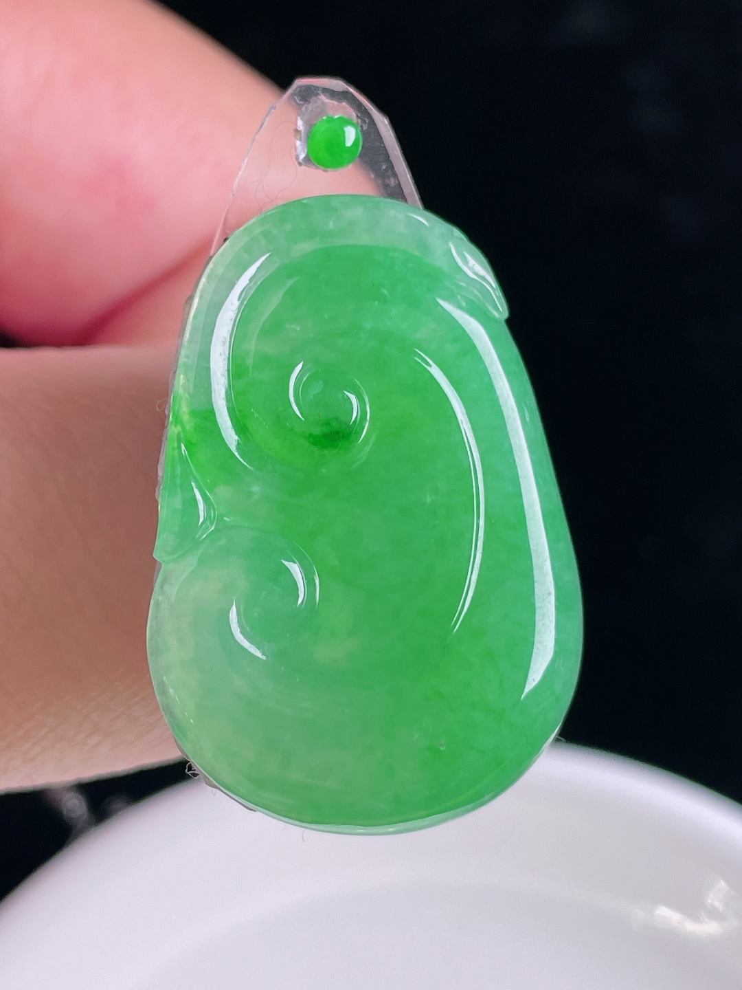 ️冰绿如意，老种起光，细底通透，尺寸：32.3/22.7/5.6mm0922