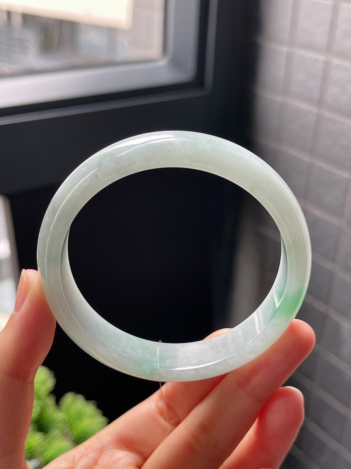正圈57.9圈口，翡翠糯化种飘花手镯