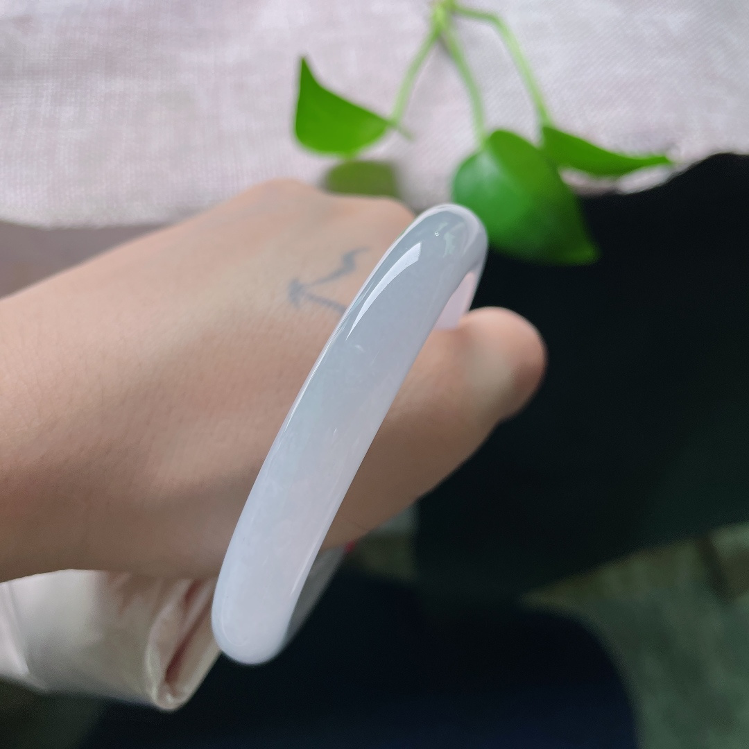 52/9.6冰紫圆条，冰润细腻，种老水足，优雅大方，沁人心脾，无裂，59075