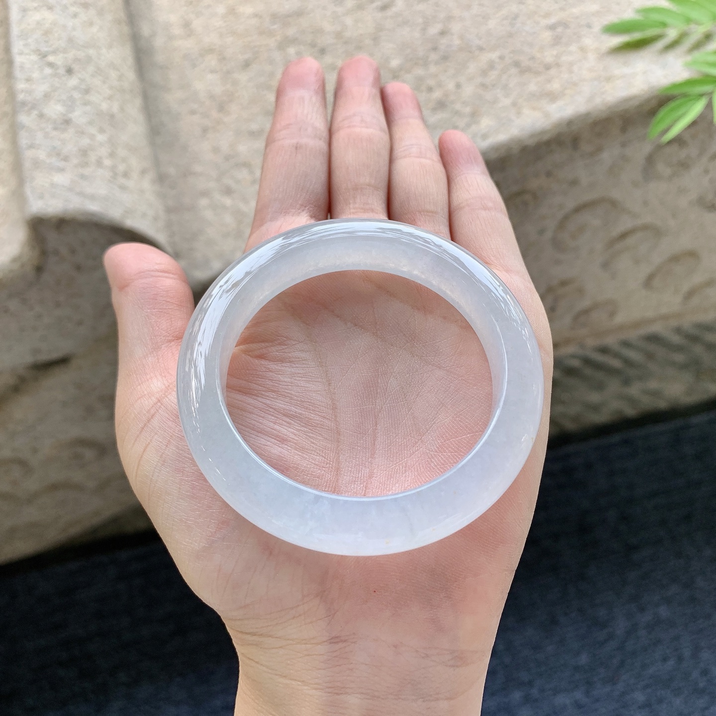 正圈51 52 圈口52.1/11.2/8.7 编码W6092330 冰糯飘黄翡，水润，种老，细腻，
