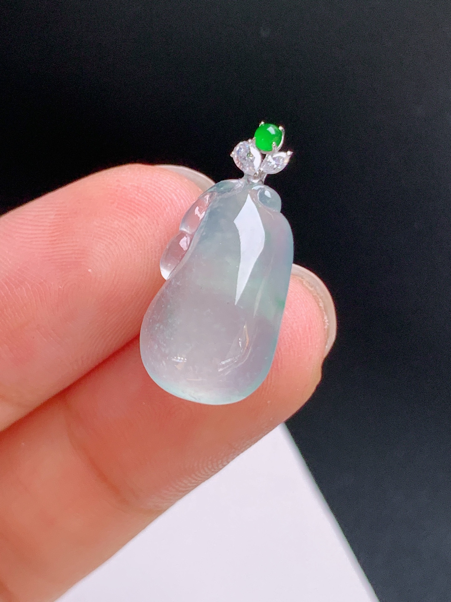 ️ 冰种福瓜吊坠，清透起光，绿蛋点缀，寓意福气绵延 裸石17.9-10.7-4.9 整体23.2 27
