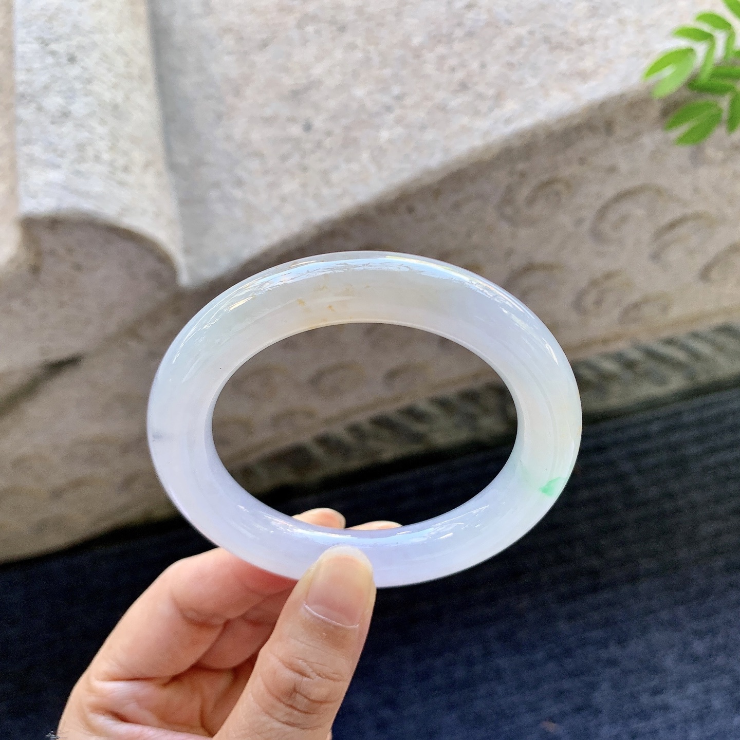 圆条53 54 圈口54/10/10.5 编码BA092396 糯冰三彩，水润，种老，细腻，打灯有纹线