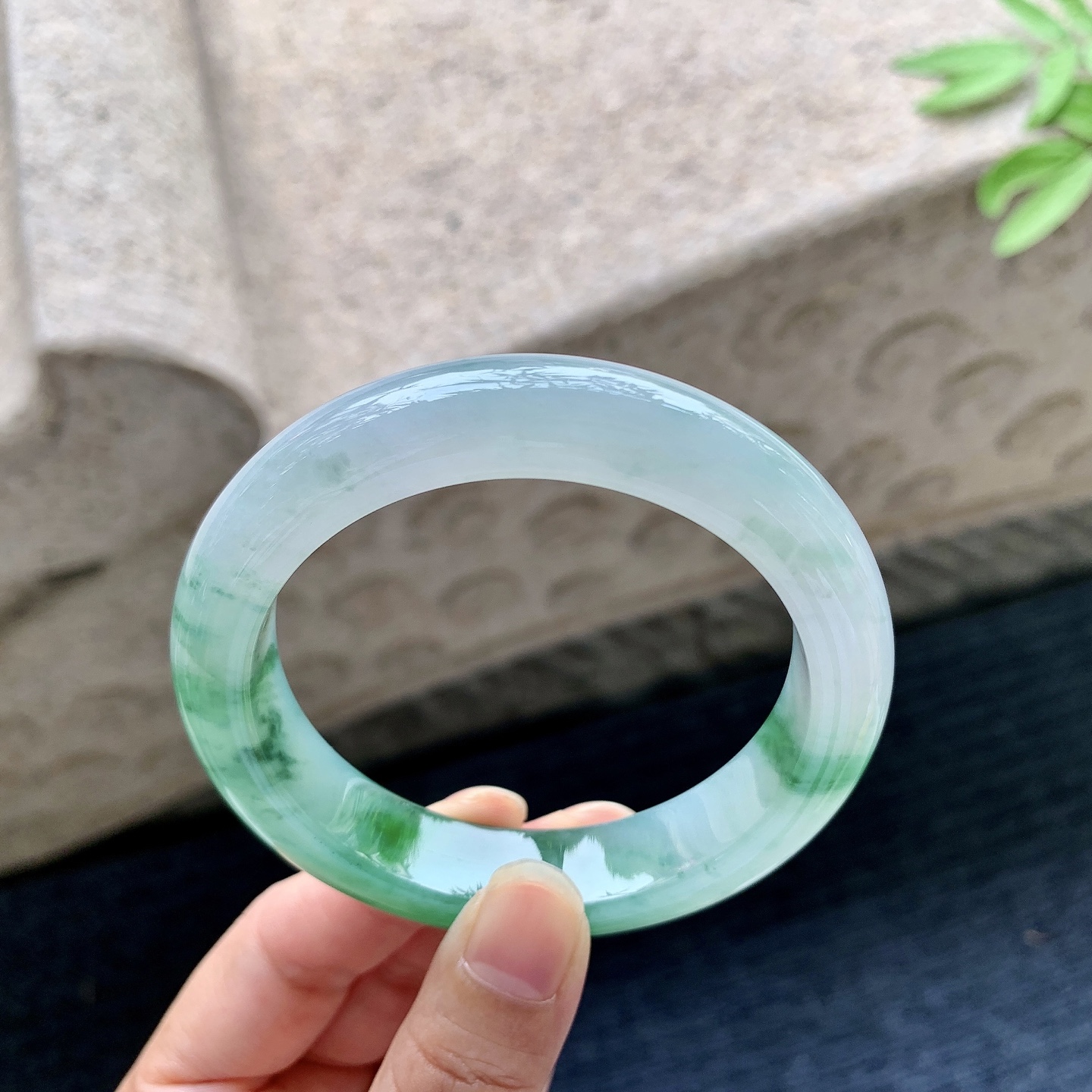 正圈54 55 圈口55.5/12.8/9.2 编码WW092231 冰糯辣绿，水润，种老，细腻，无裂