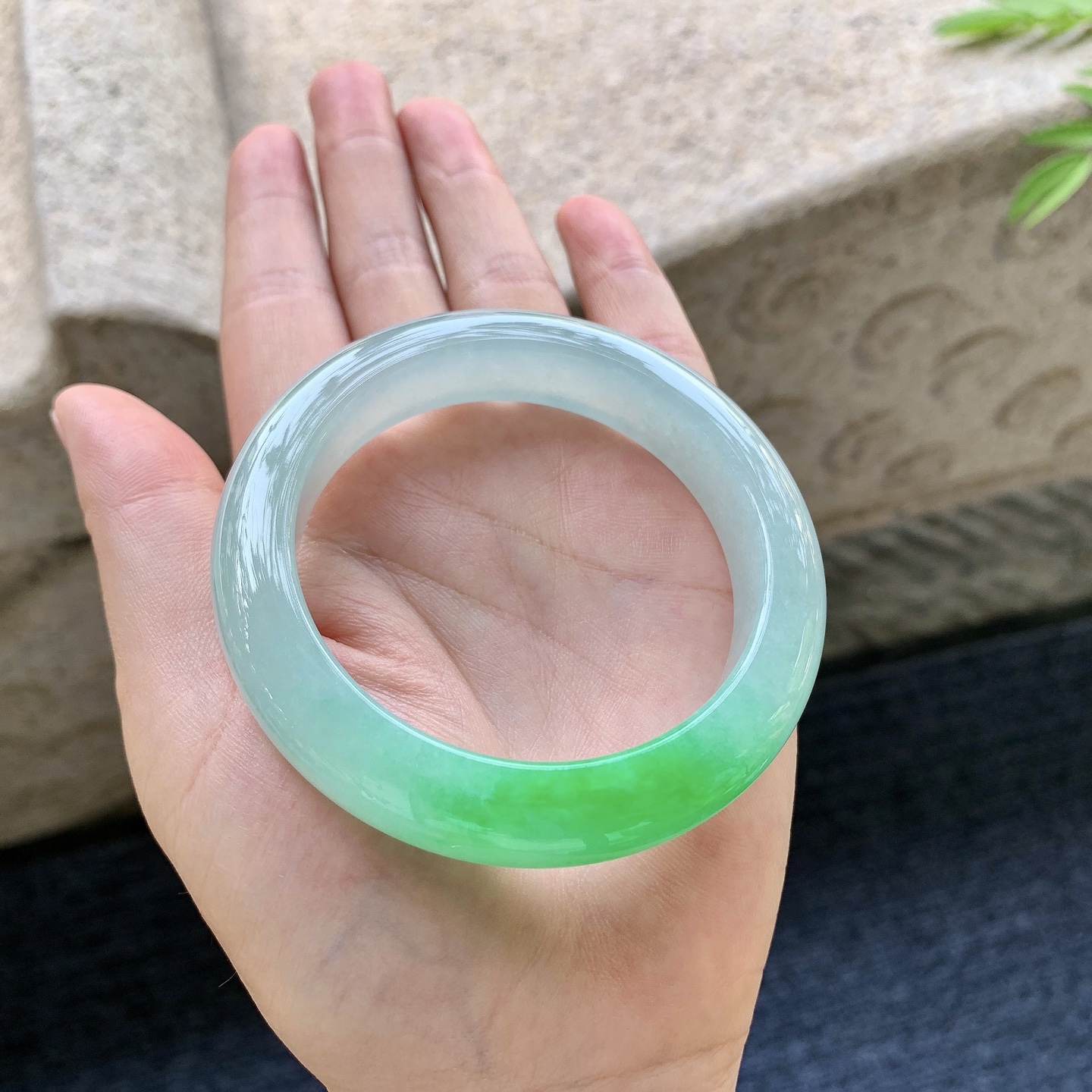 正圈53 54 圈口54.5/12.5/9.5 编码H3092352 冰糯飘辣绿，清透，水润，种老，