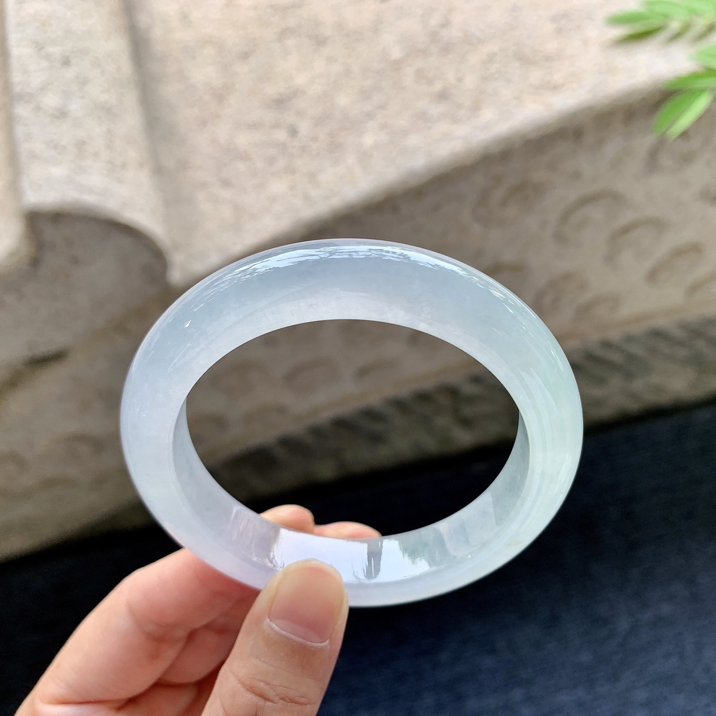 正圈53 54 圈口54/11.4/9 编码W6092316 冰糯飘绿，水润，种老，细腻，有纹线