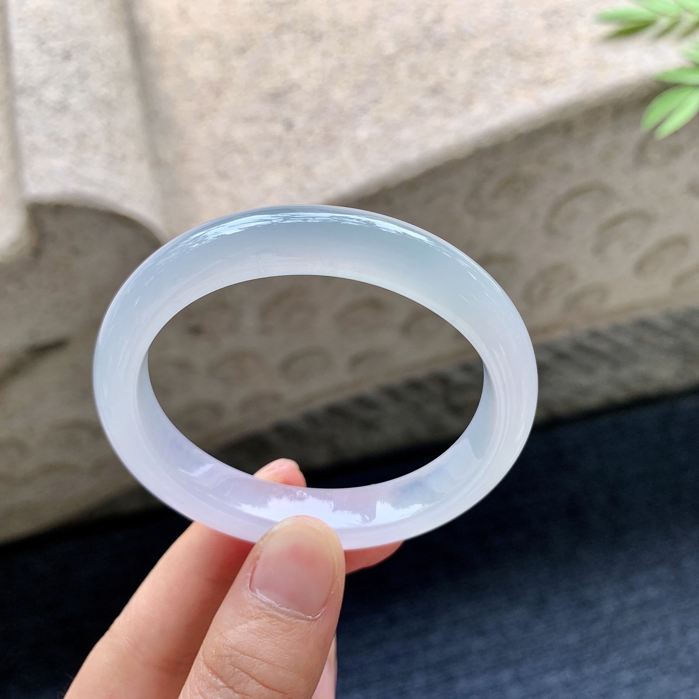 贵妃52 53 圈口53.4/45.5/10.5/7.4 编码G7092345 冰糯粉紫，淡春彩，水润，种老，细腻，无裂