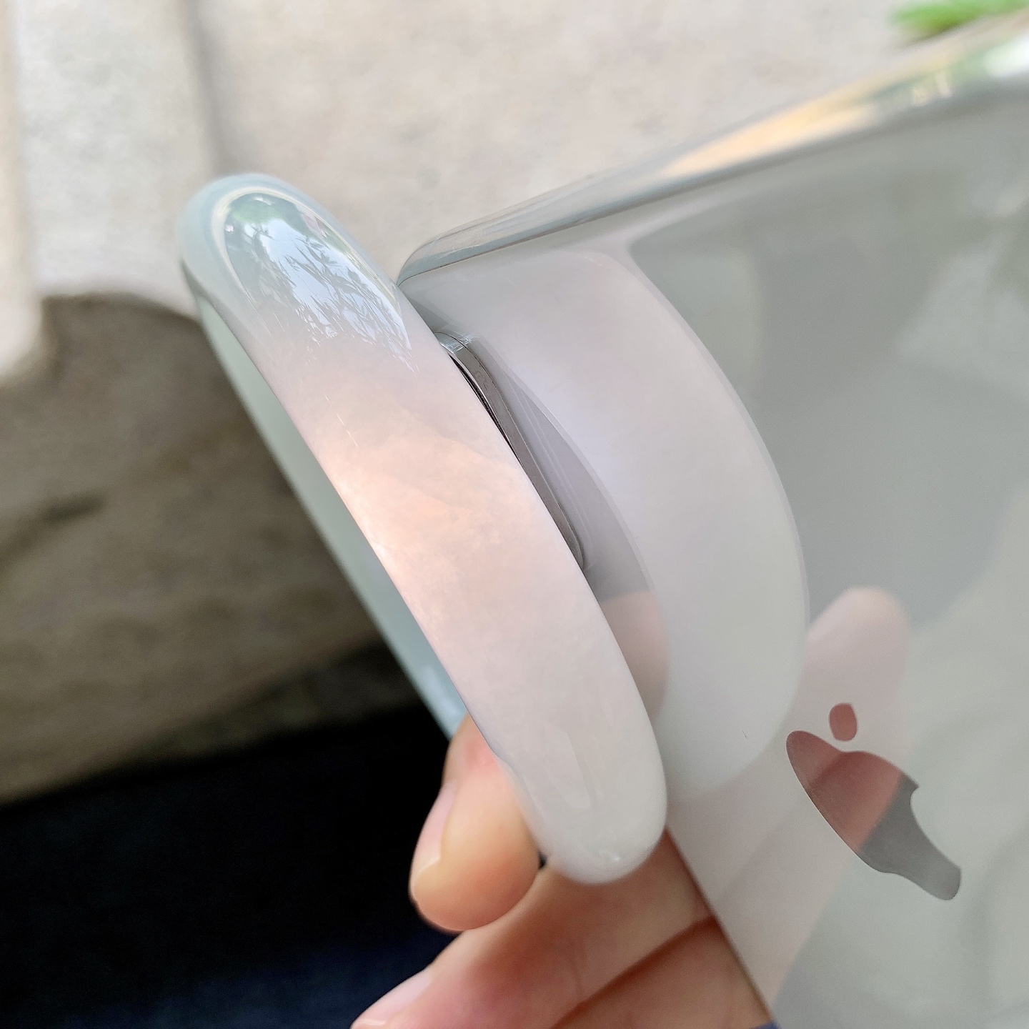 正圈59 60 圈口60.9/12.8/9.3 编码T1092308 细糯底色，水润，种老，细腻，打灯有棉线