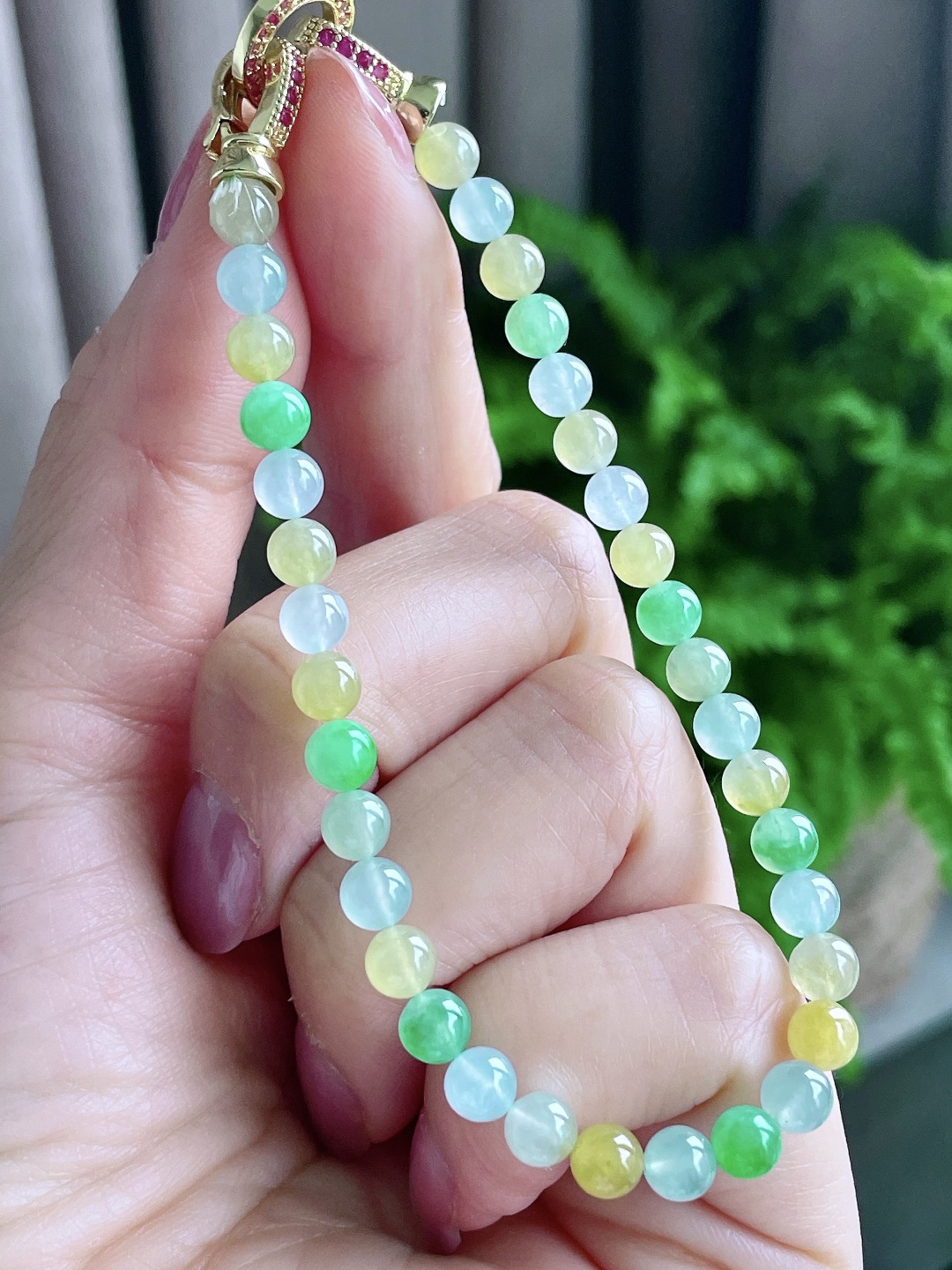 【珠子】冰多宝手串圆珠珠子手串 【说明】缅甸 性比高 【尺寸】5.2mm 【重量】12克