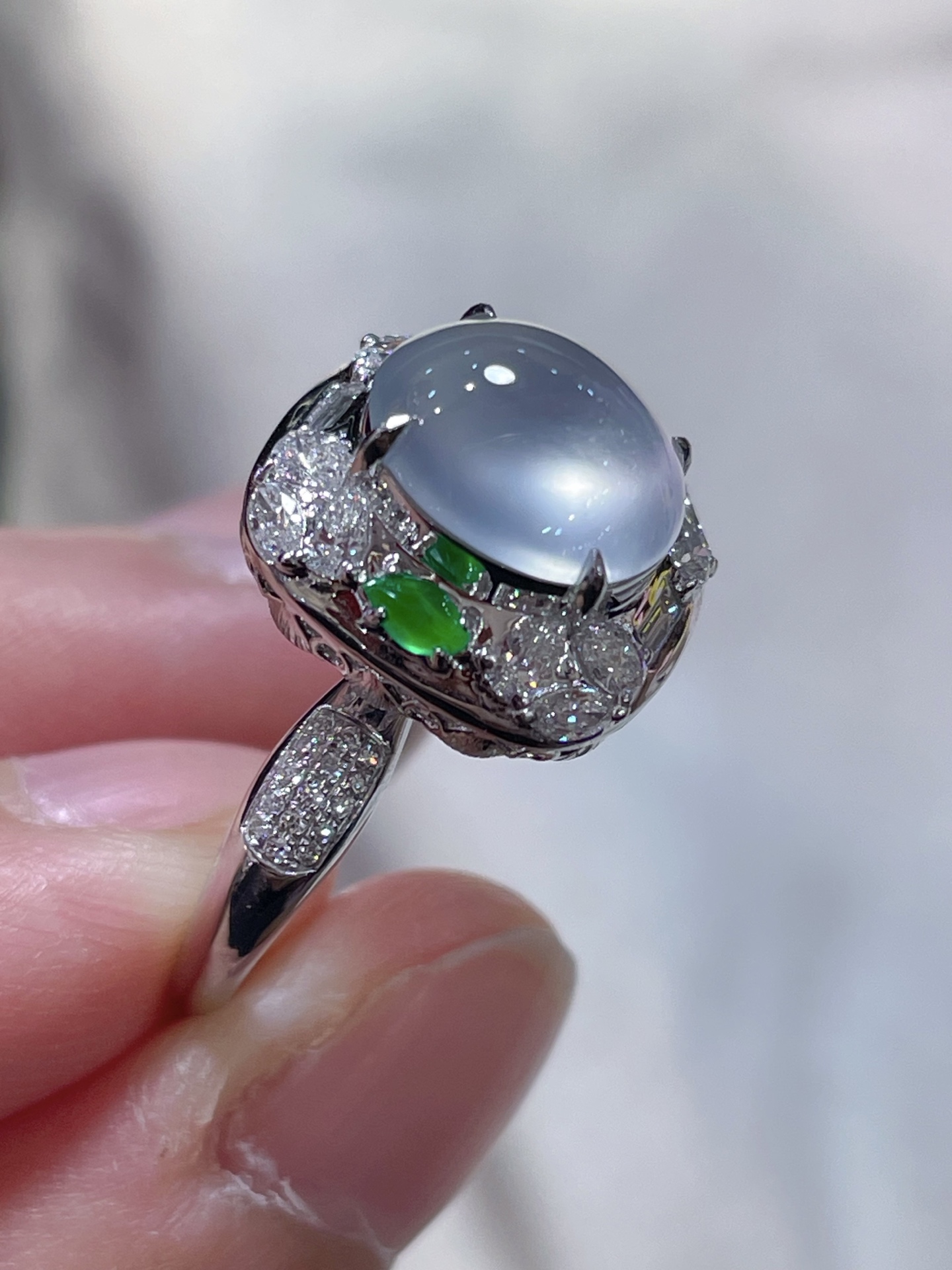 ️翡翠冰种蛋面戒指，起荧光，种水好好，裸石很饱满，专挑好品相，18k金钻石镶嵌，10-8.7-4.5