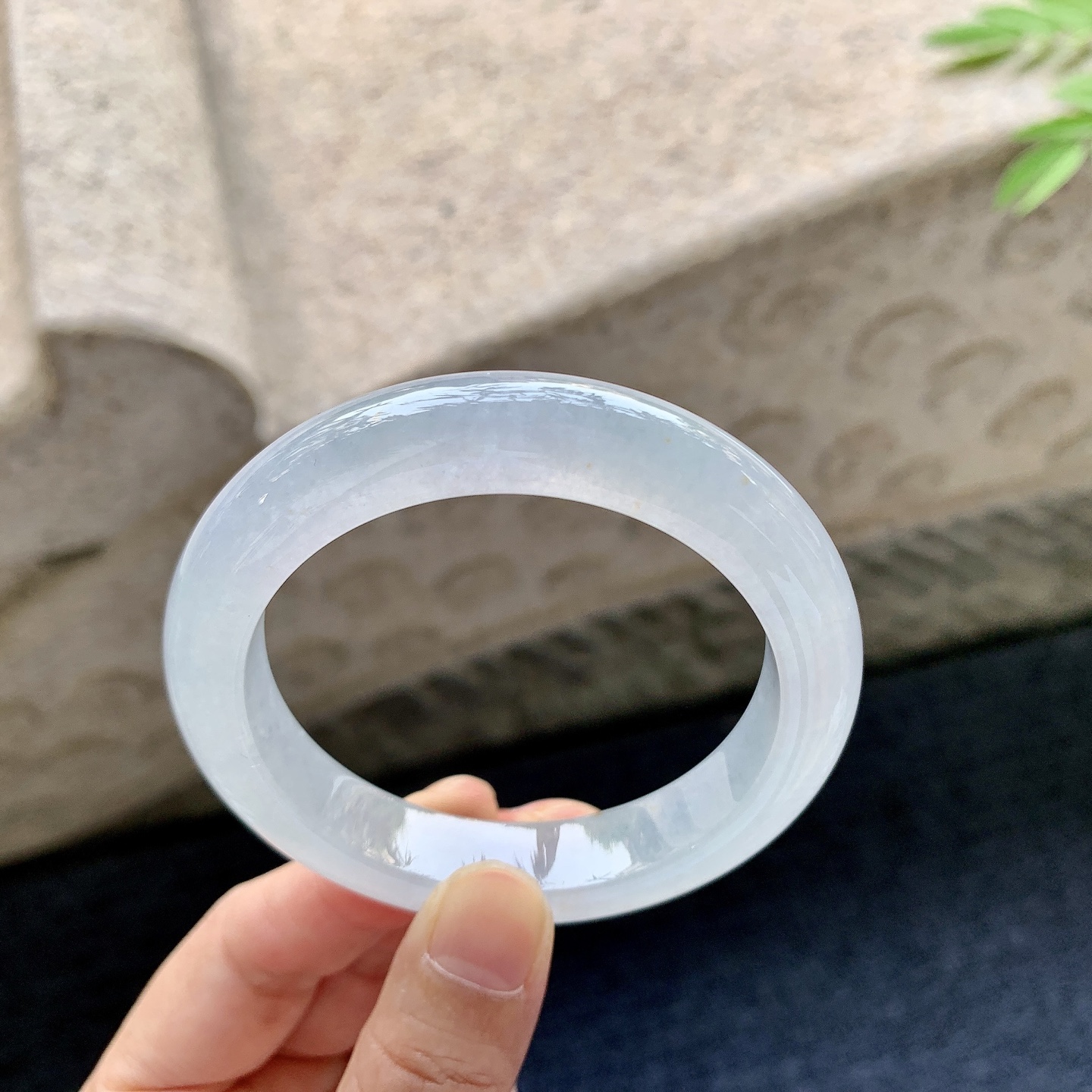 正圈51 52 圈口52.1/11.2/8.7 编码W6092330 冰糯飘黄翡，水润，种老，细腻，无裂