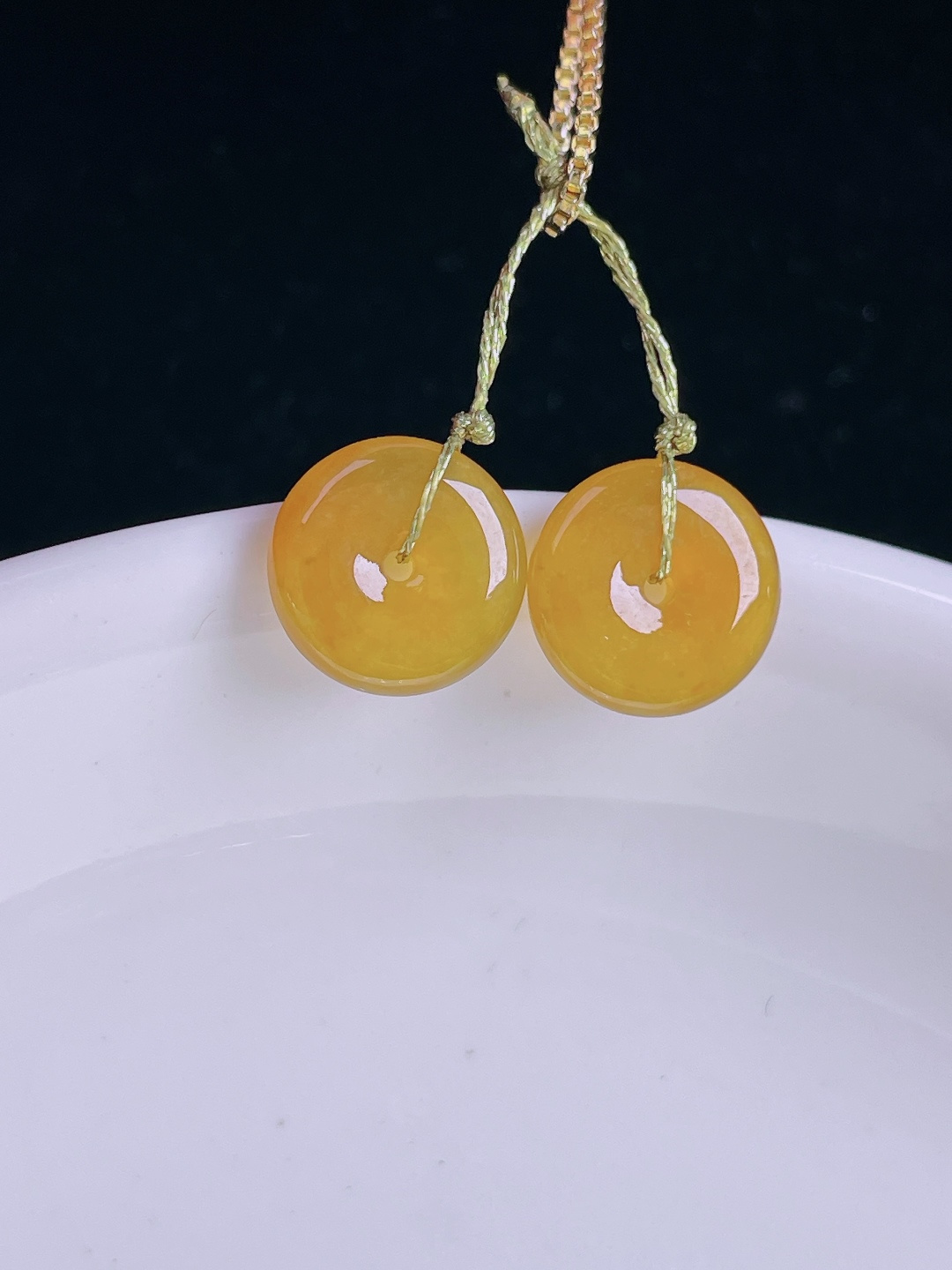 ️冰黄耳坠，老种起光，细底通透，尺寸：9.5/3mm0922