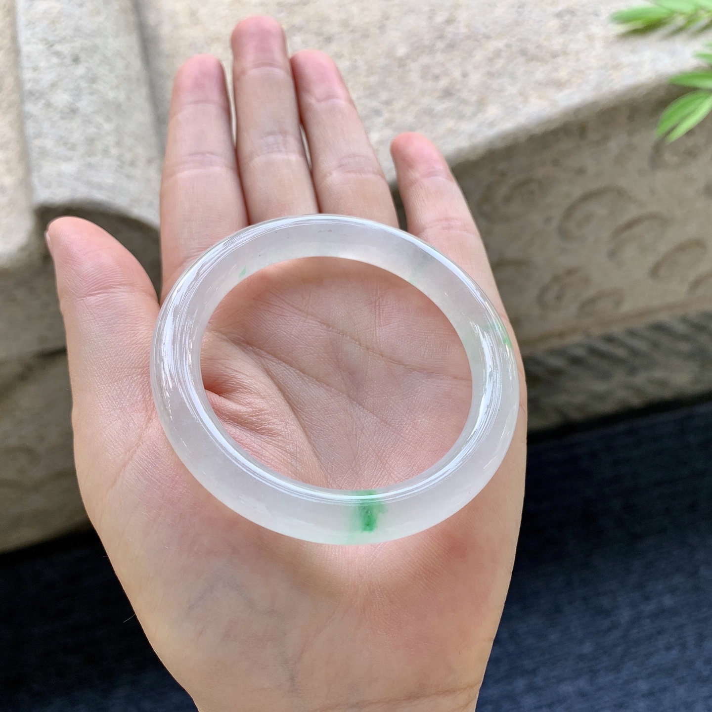 圆条49 50 圈口50/8.3/8.3 编码G9092332 冰飘绿，清透，水润，种老，细腻，打灯