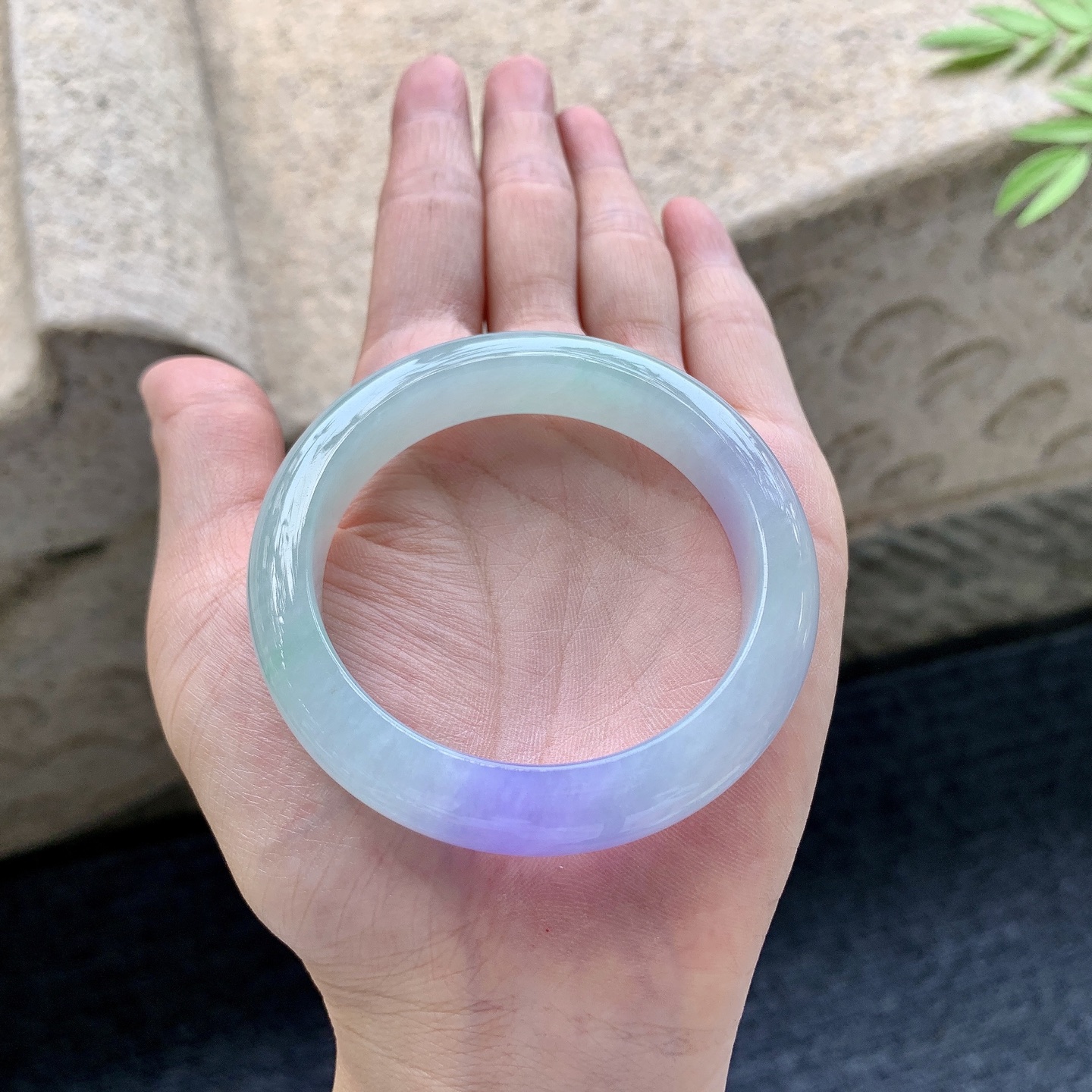 正圈50 51 圈口51/11.6/8.1 编码G7092346 冰糯春彩，水润，种老，细腻，无裂