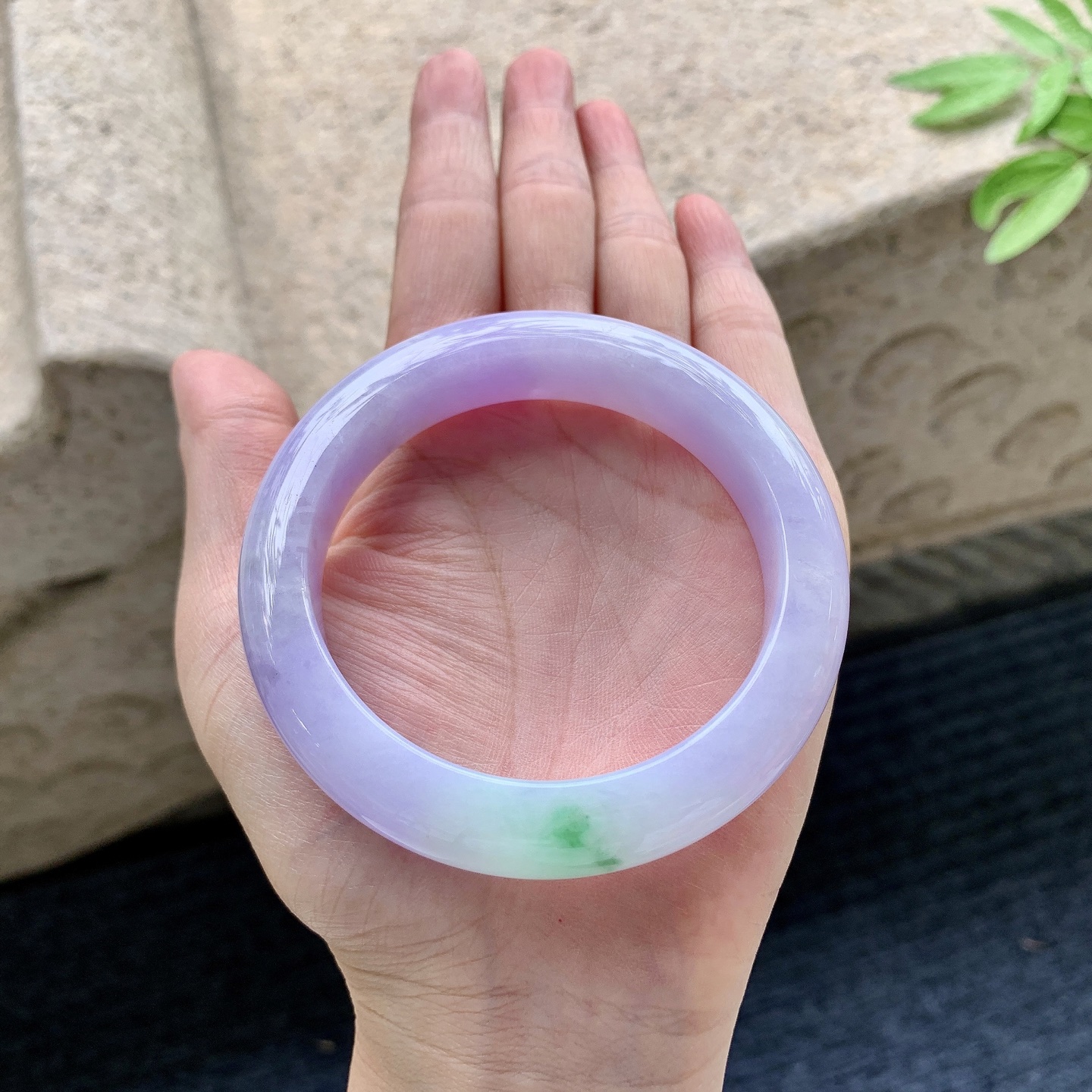 正圈55 56 圈口56.2/12.7/9.4 编码WW092240 艳紫飘绿，水润，种老，细腻，打