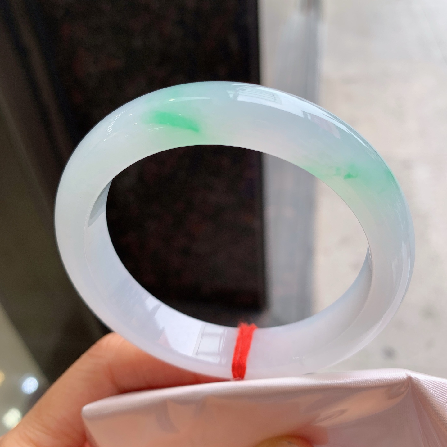 正圈冰飘绿 微棉 尺寸：56.6/12.4/8.5 种色俱佳