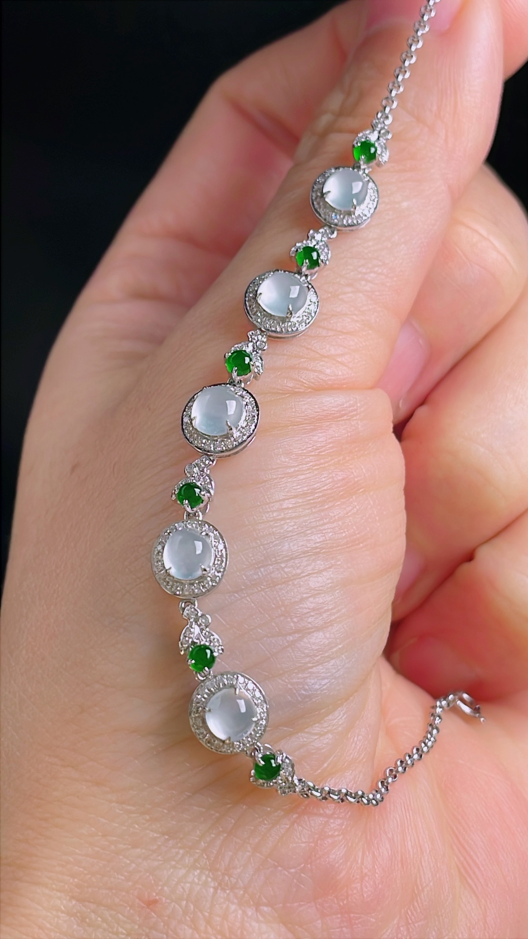 ️手链，18k镶嵌，老种起光，细底通透，尺寸：裸石5/5/3mm0922