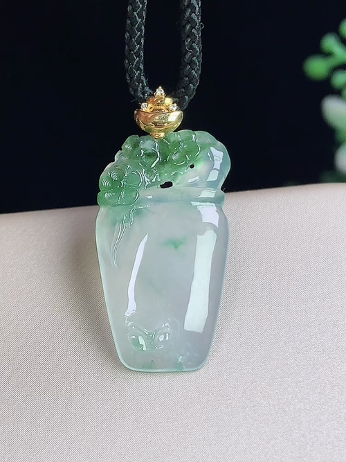 18k金镶冰飘绿花瓶，无裂，尺寸23.9-13-3.0mm，j22cdg