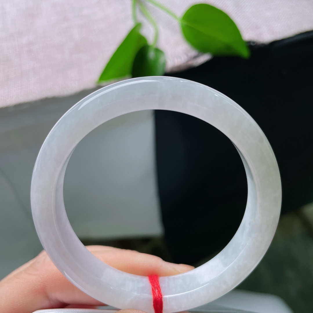 52.2/14.2/7.6，白月光正圈，晶体，玉底纯净莹润，素面简约，温润素雅，清冷。ss59588a
