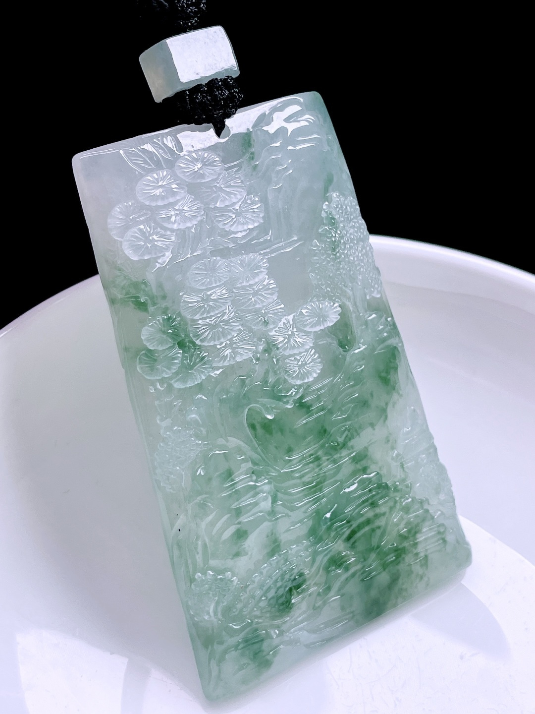 ️ 冰种飘花山水牌 飘花灵动，层次分明 尺寸：59.4/37.4/6.3