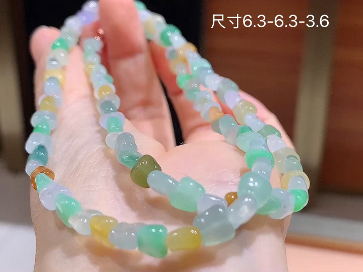 ️ 多彩项链 ，尺寸，6.3-6.3-3.6