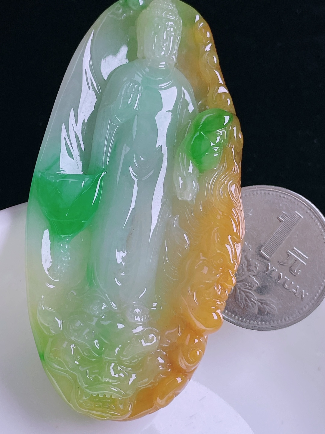 ️冰黄大日佛，老种起光，细底通透，尺寸：70.4/36.4/9.8mm0922