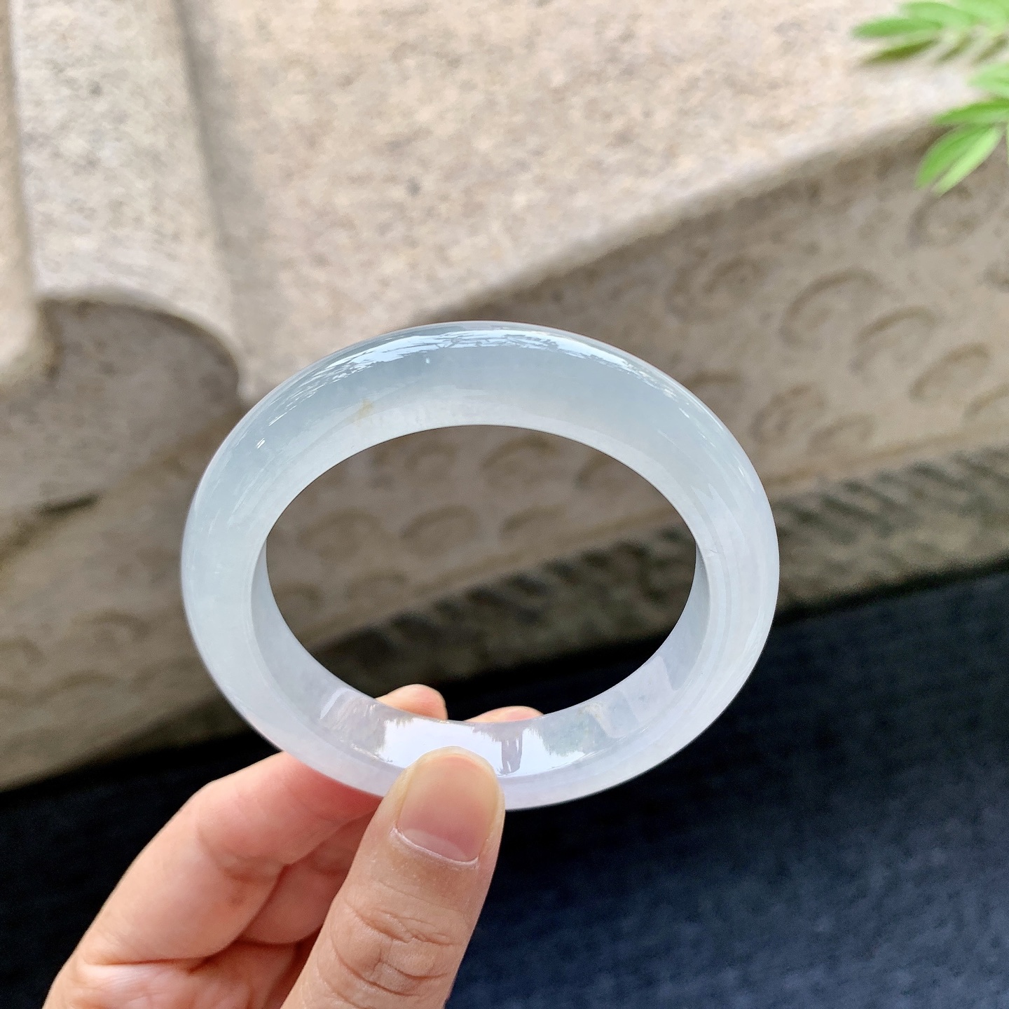 正圈51 52 圈口52.1/11.2/8.7 编码W6092330 冰糯飘黄翡，水润，种老，细腻，无裂