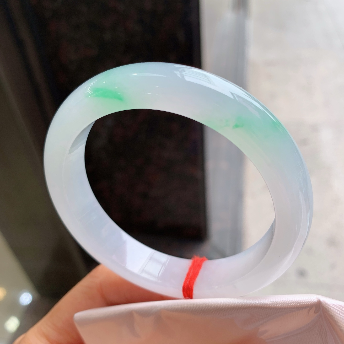正圈冰飘绿 微棉 尺寸：56.6/12.4/8.5 种色俱佳