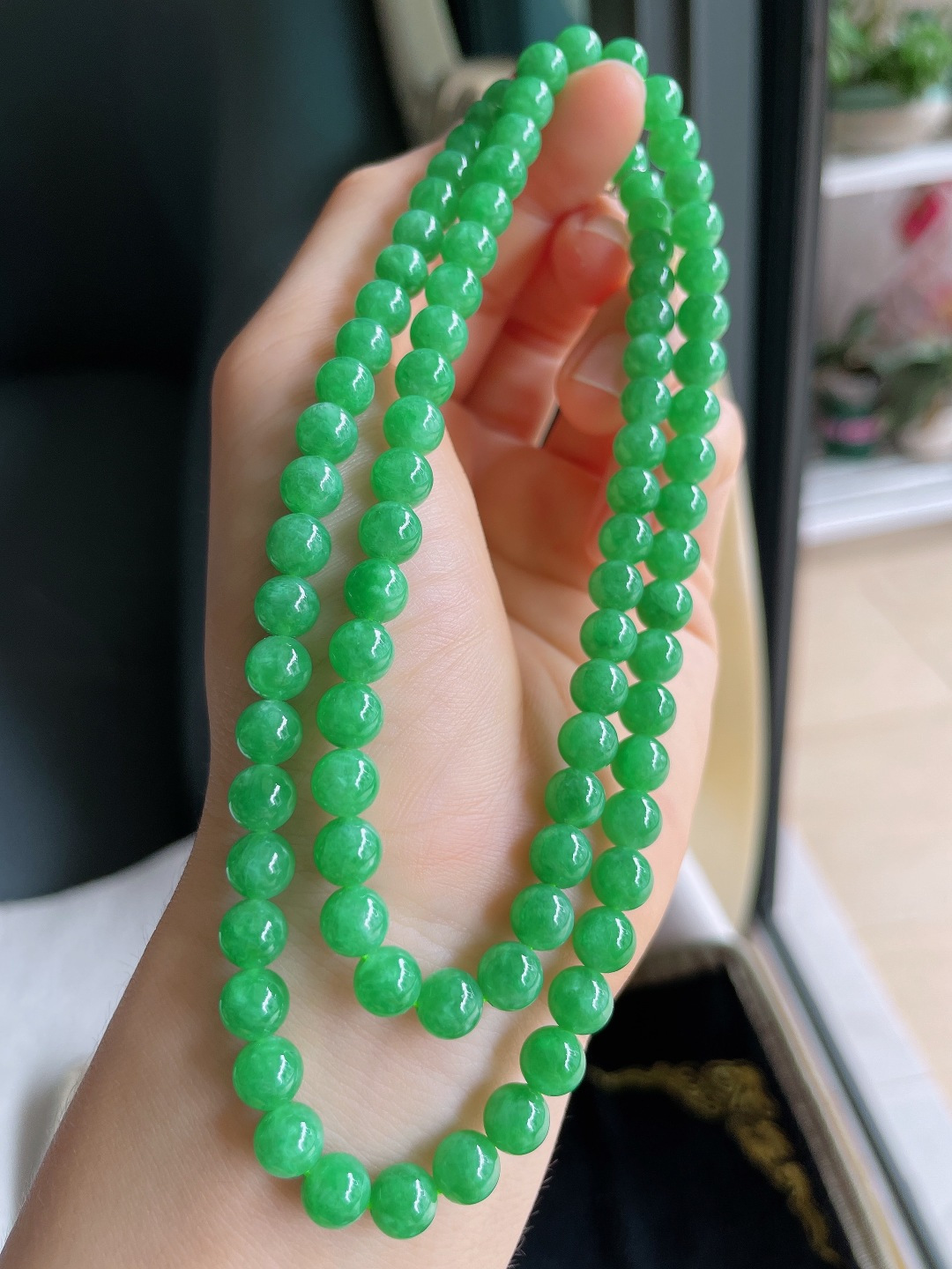 ️，缅甸天然翡翠A货，冰满绿项链，尺寸：6.5mm87颗。【编4608】