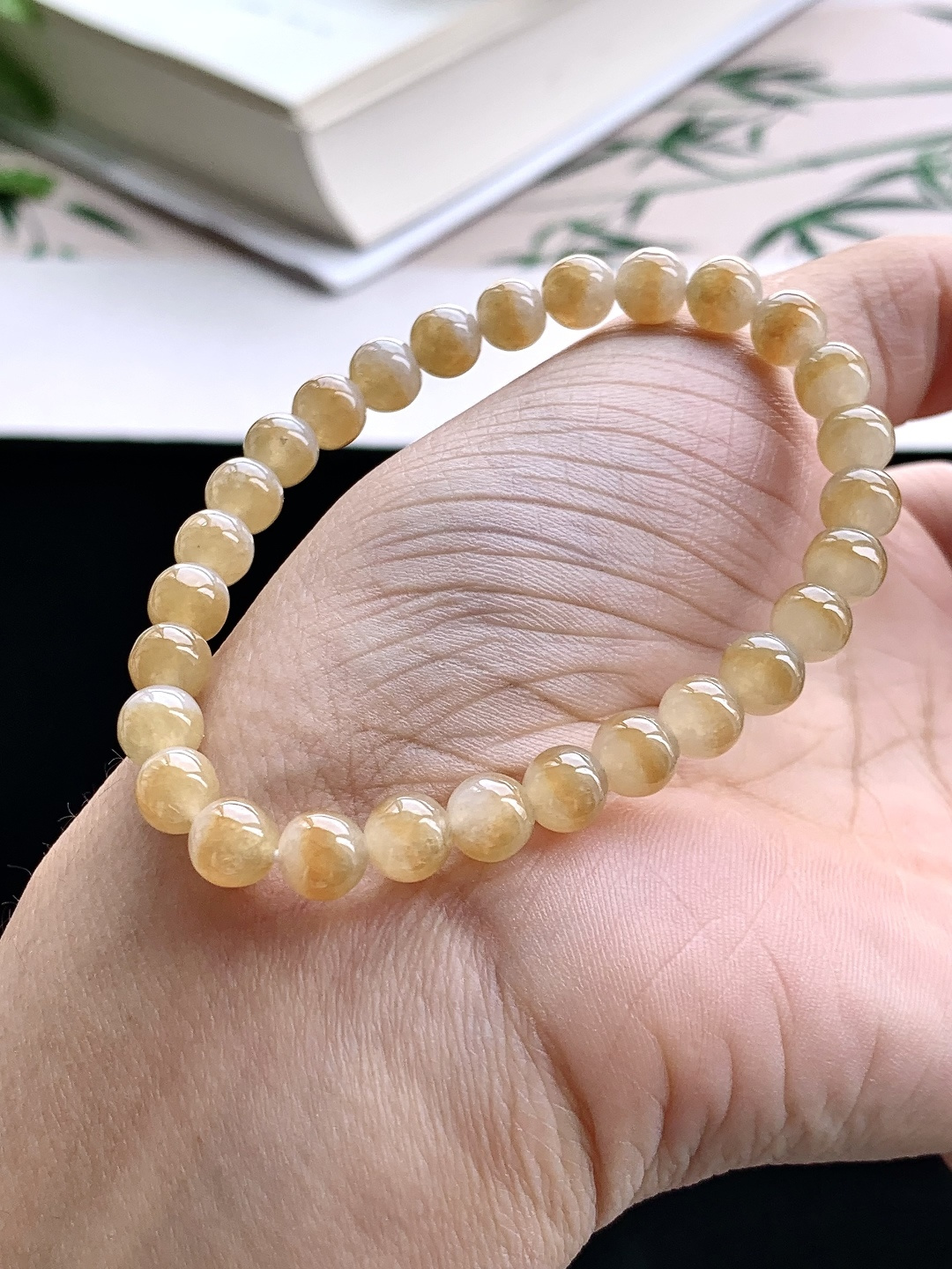 【珠子】️冰黄翡手链圆珠子手链 【说明】缅甸 性比高 【尺寸】6.6mm 【重量】13.7克