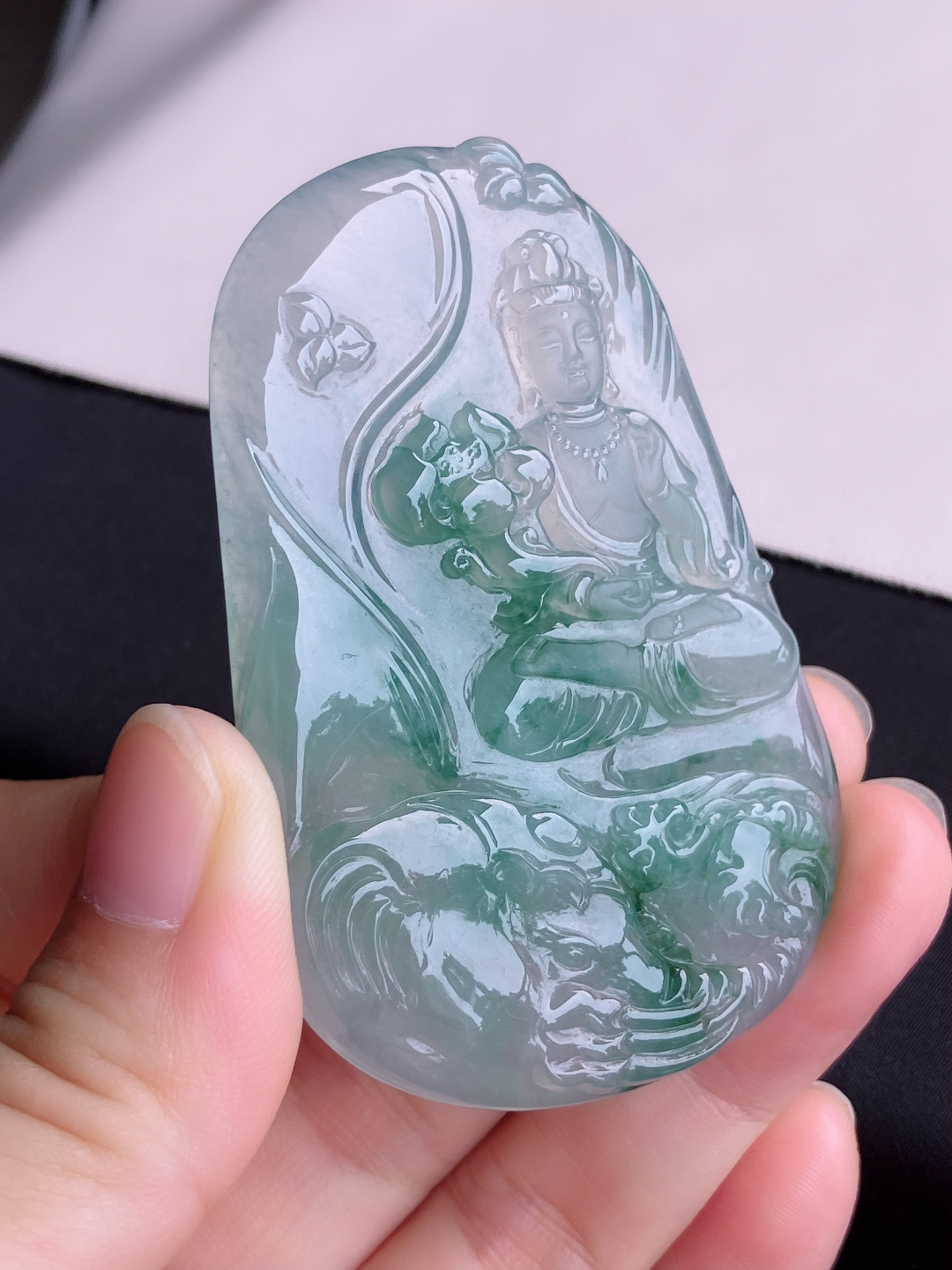️，冰种飘花普贤观音，晶莹剔透，尺寸70.3/46.8/6/自然光实拍