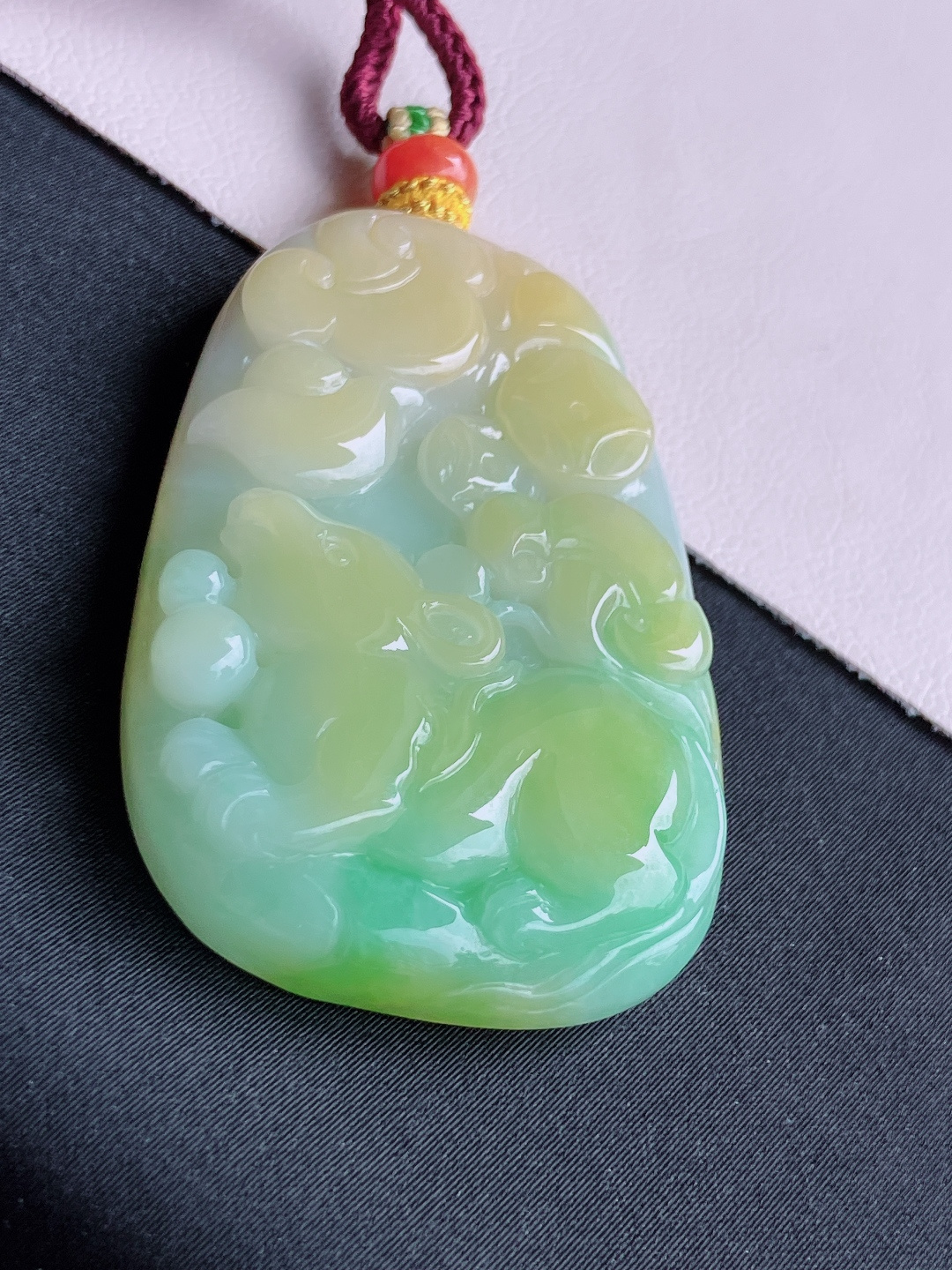 ️，三彩生肖鼠牌，细腻精致，尺寸55.3/36.6/18/自然光实拍