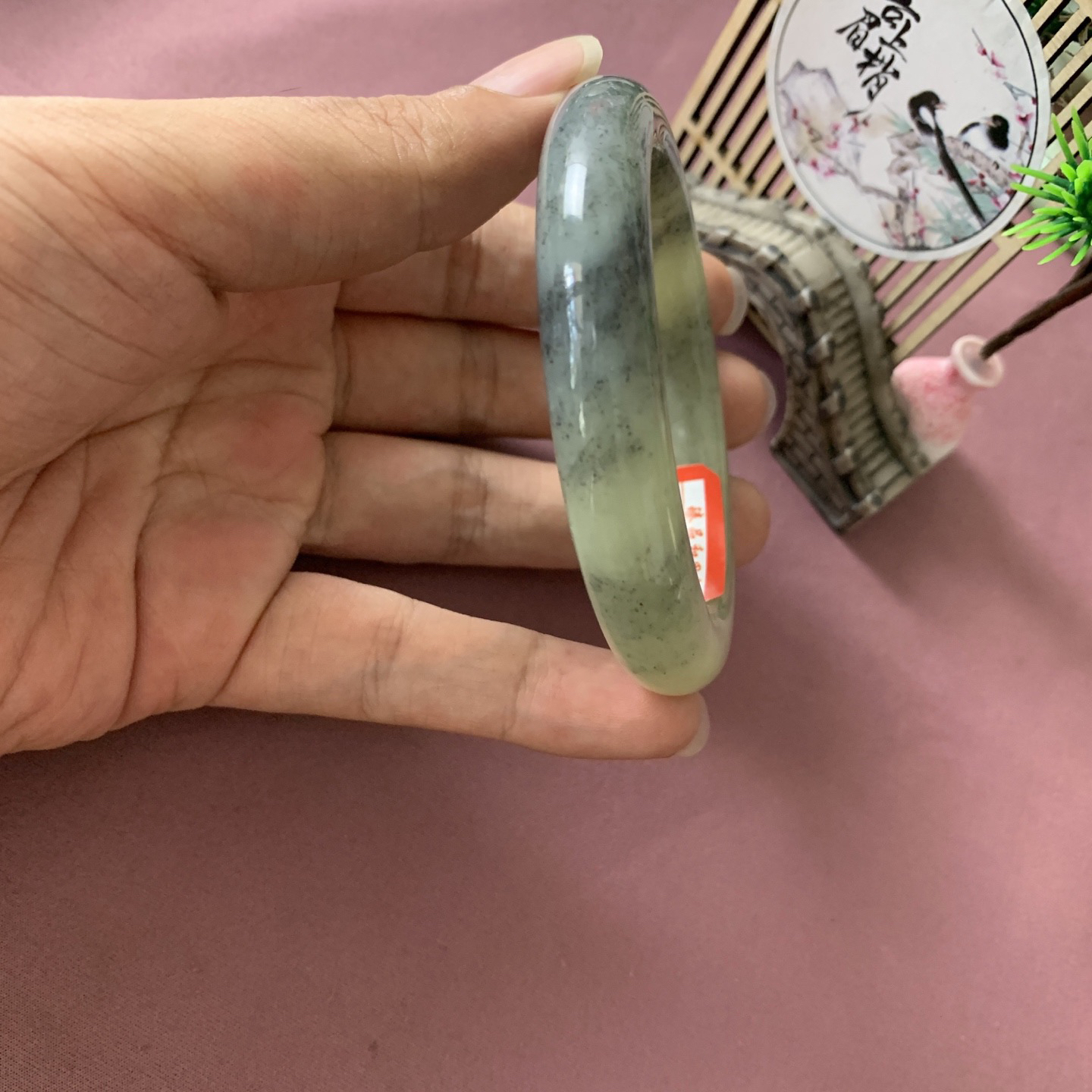 和田玉58圈青花手镯！精品漂花手镯，玉质细腻油润 底色纯净 无裂无棉 脂粉好，品质高。