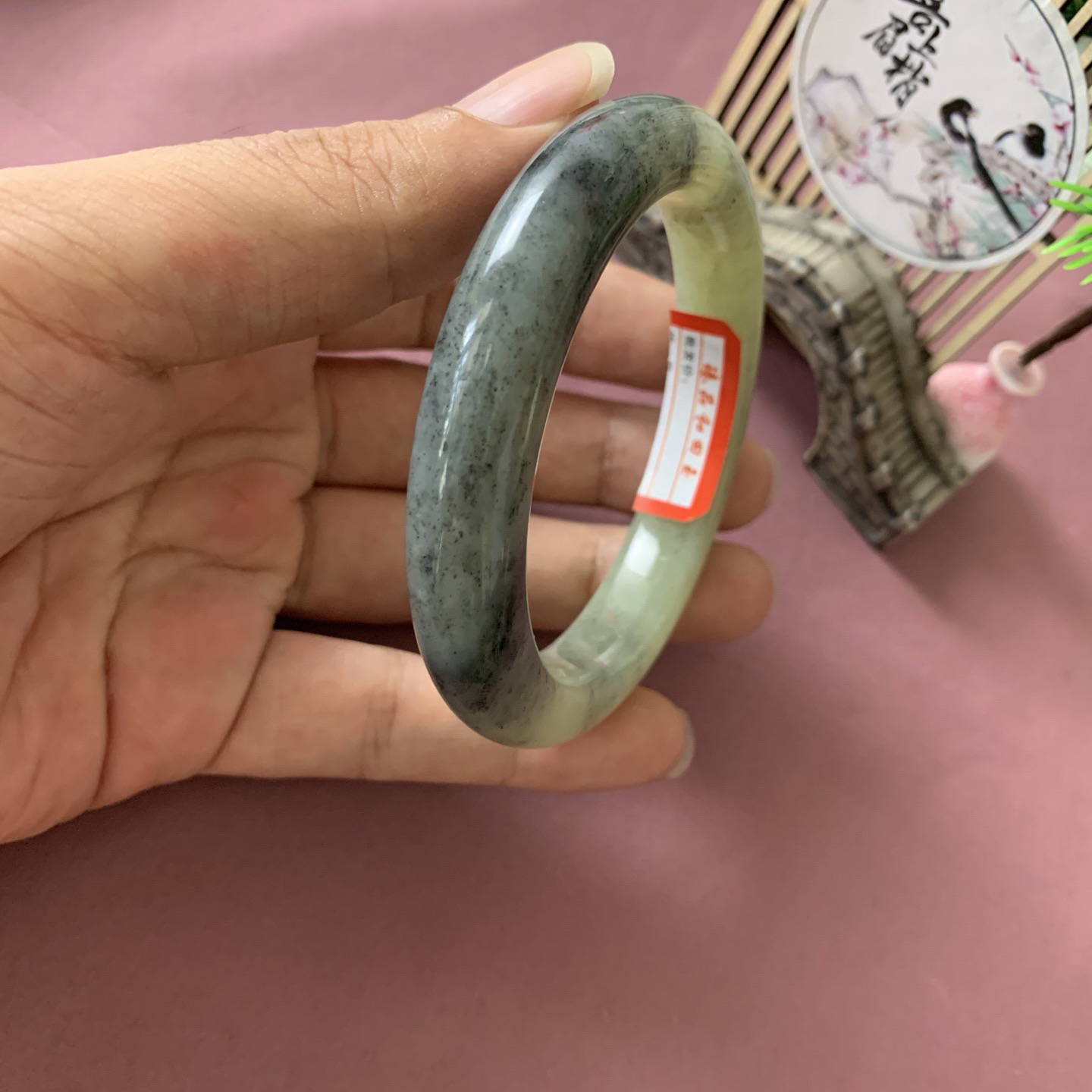 和田玉58圈青花手镯！精品漂花手镯，玉质细腻油润 底色纯净 无裂无棉 脂粉好，品质高。