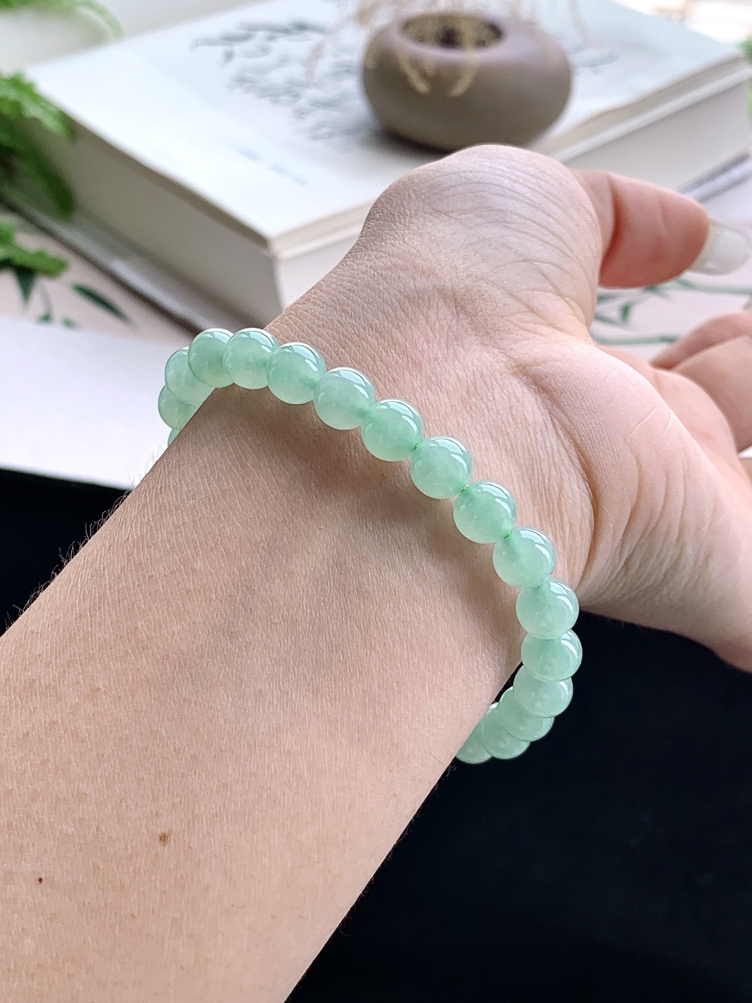 【珠子】️冰果绿手串圆珠子手串 【说明】缅甸 性比高 【尺寸】7.5mm 【重量】18.3克
