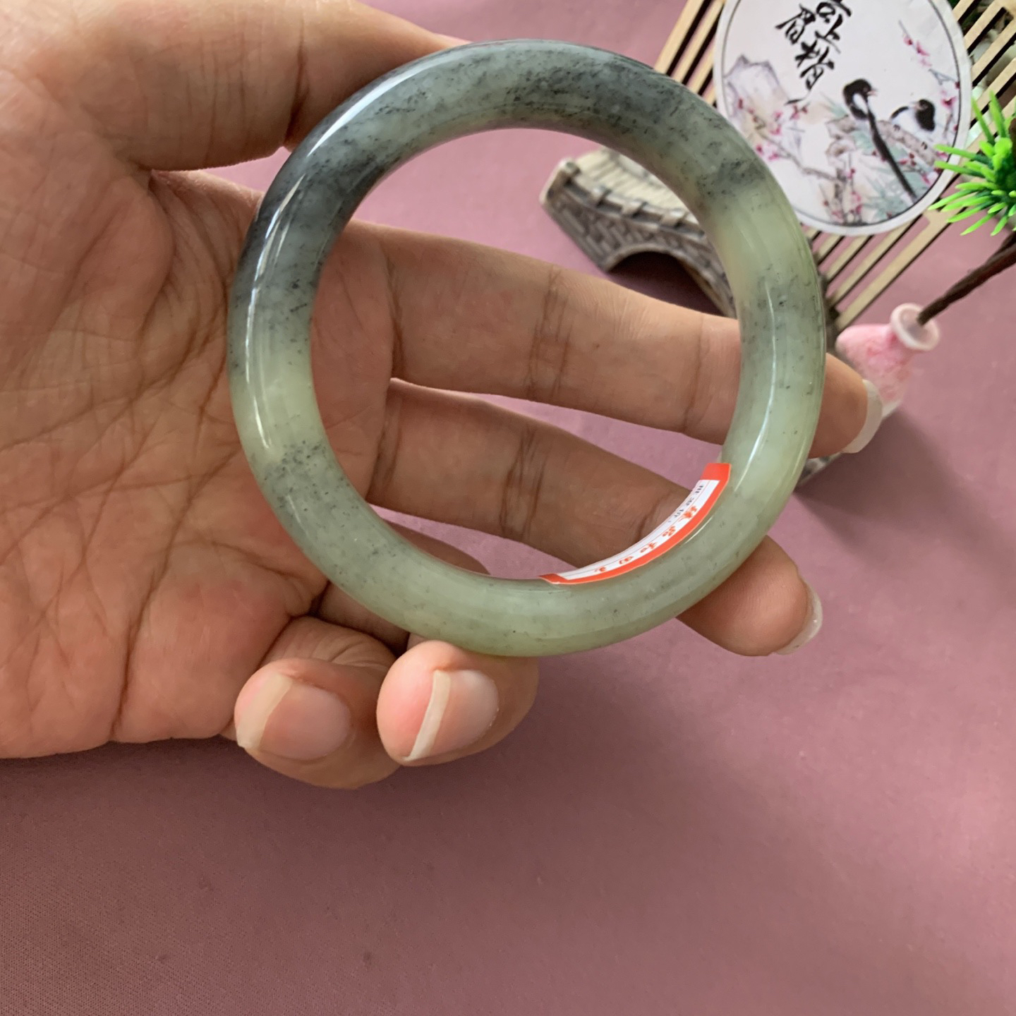 和田玉58圈青花手镯！精品漂花手镯，玉质细腻油润 底色纯净 无裂无棉 脂粉好，品质高。
