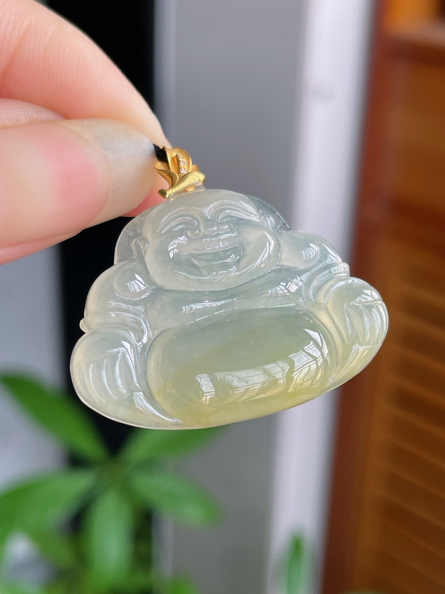 18k金扣天然冰黄飘金佛公，裸石29.7×31.7×4.4mm A26-022