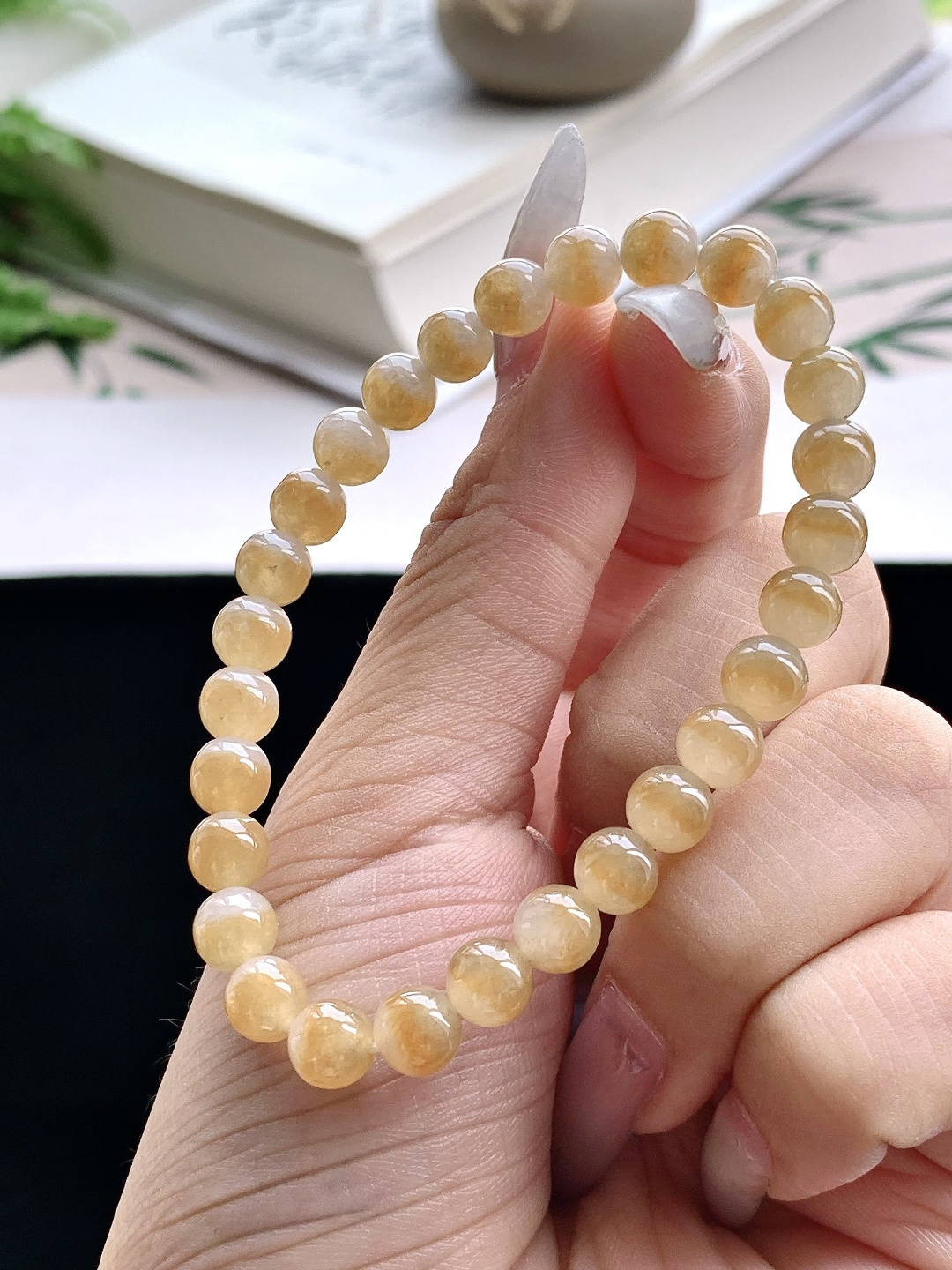 【珠子】️冰黄翡手链圆珠子手链 【说明】缅甸 性比高 【尺寸】6.6mm 【重量】13.7克